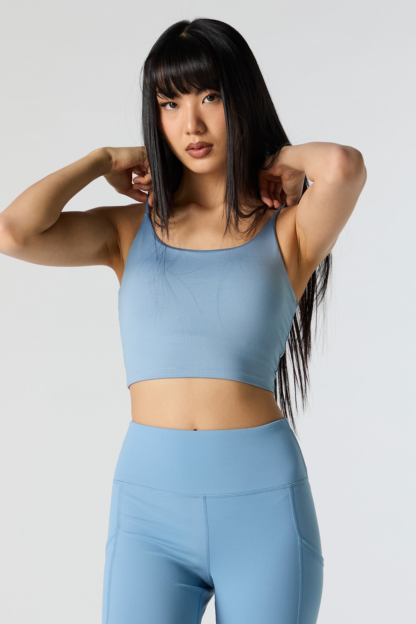 Active Scoop Neck Bra