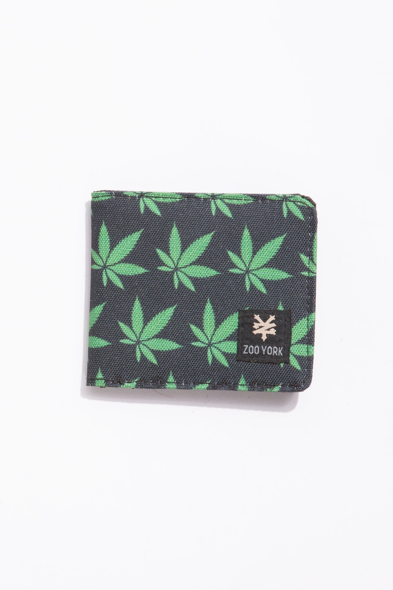 Zoo York Guys Leaf Printed Canvas Bifold Wallet