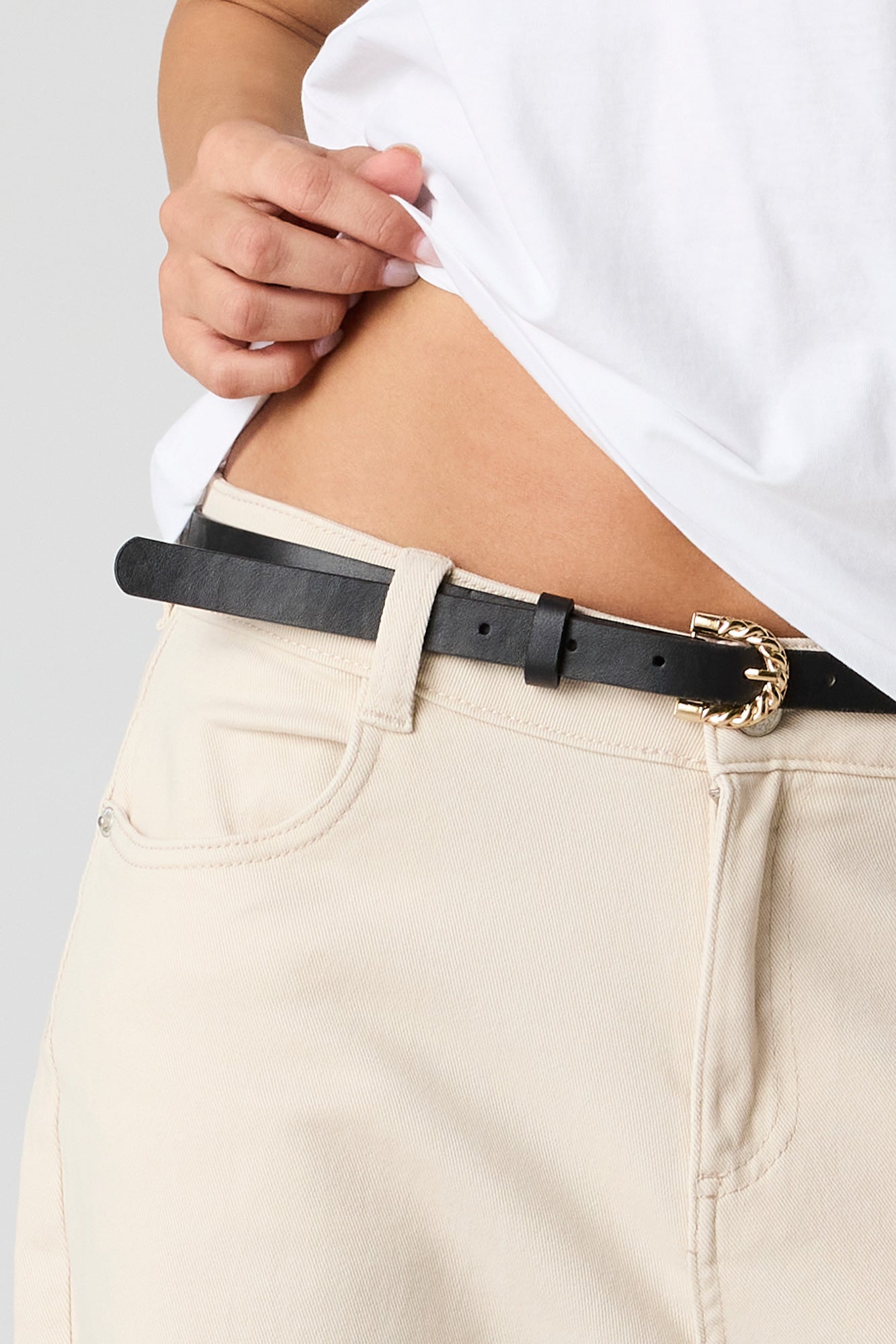 Mid Rise Barrel Leg Pant