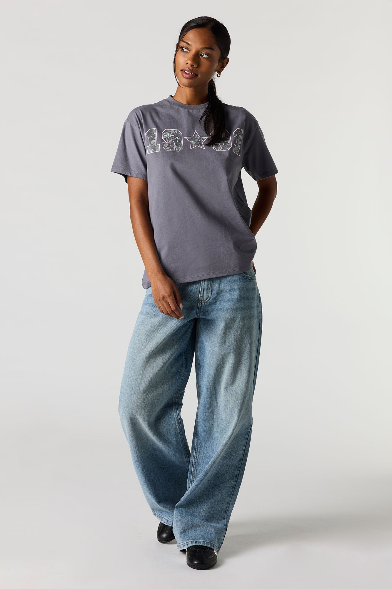 1991 Graphic Boyfriend T-Shirt
