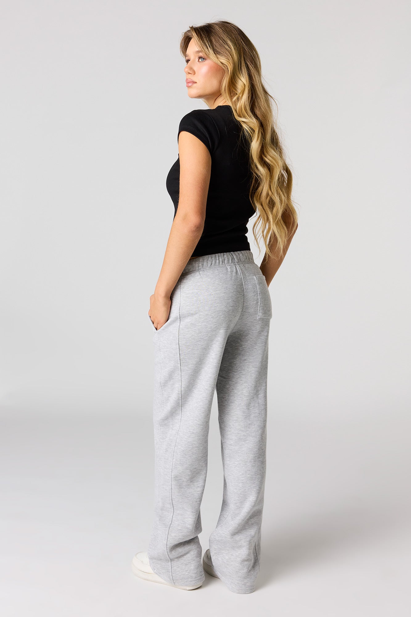 Fleece Straight Leg Sweatpant