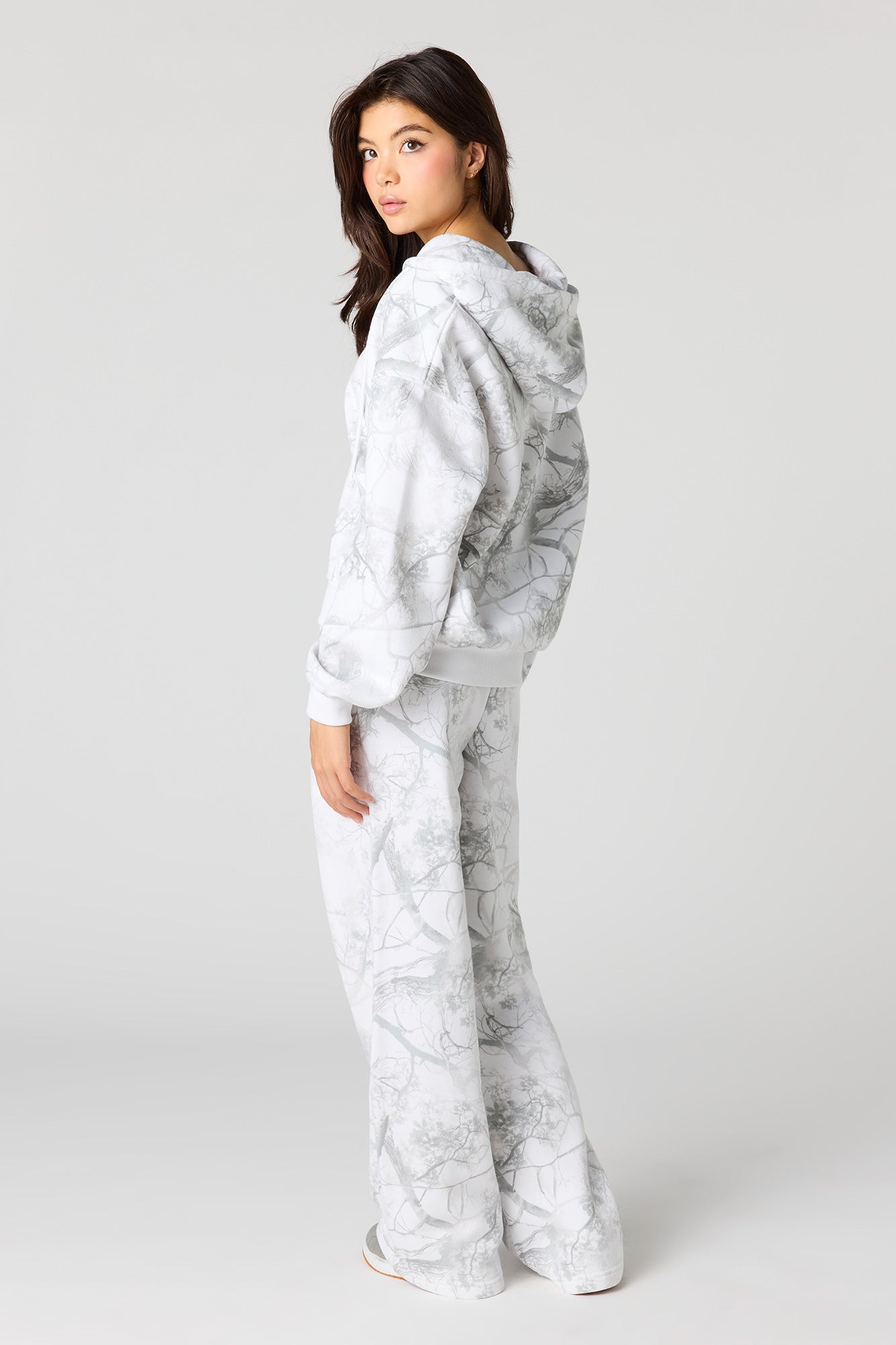 Ultra Wide Fleece Sweatpant