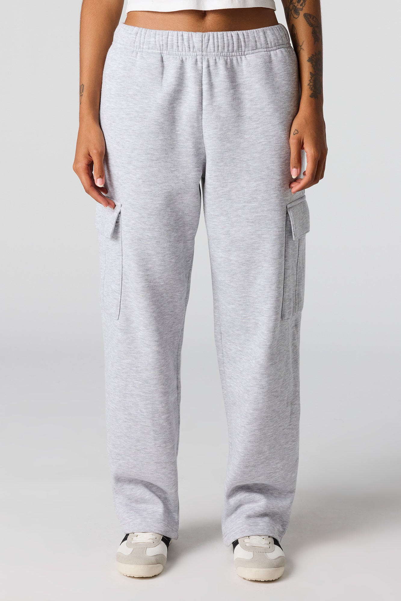 Wide Leg Cargo Fleece Sweatpant