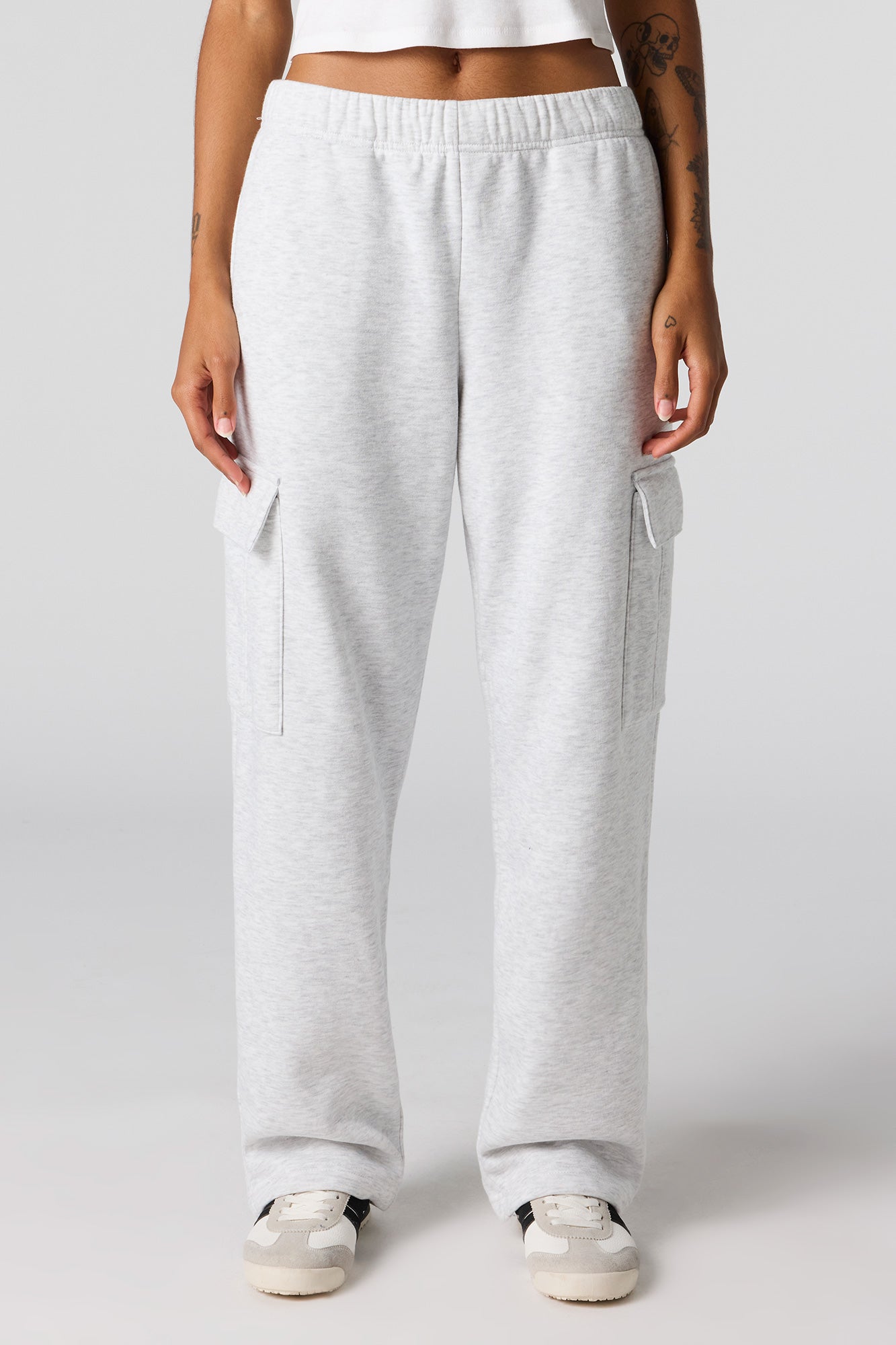 Wide Leg Cargo Fleece Sweatpant