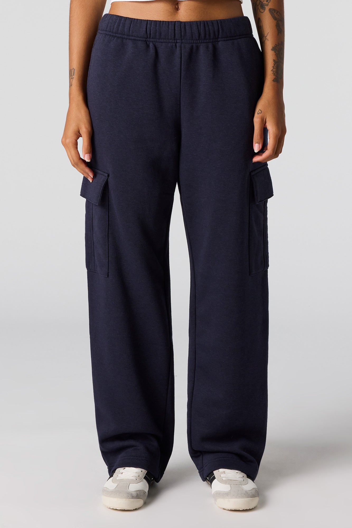 Wide Leg Cargo Fleece Sweatpant