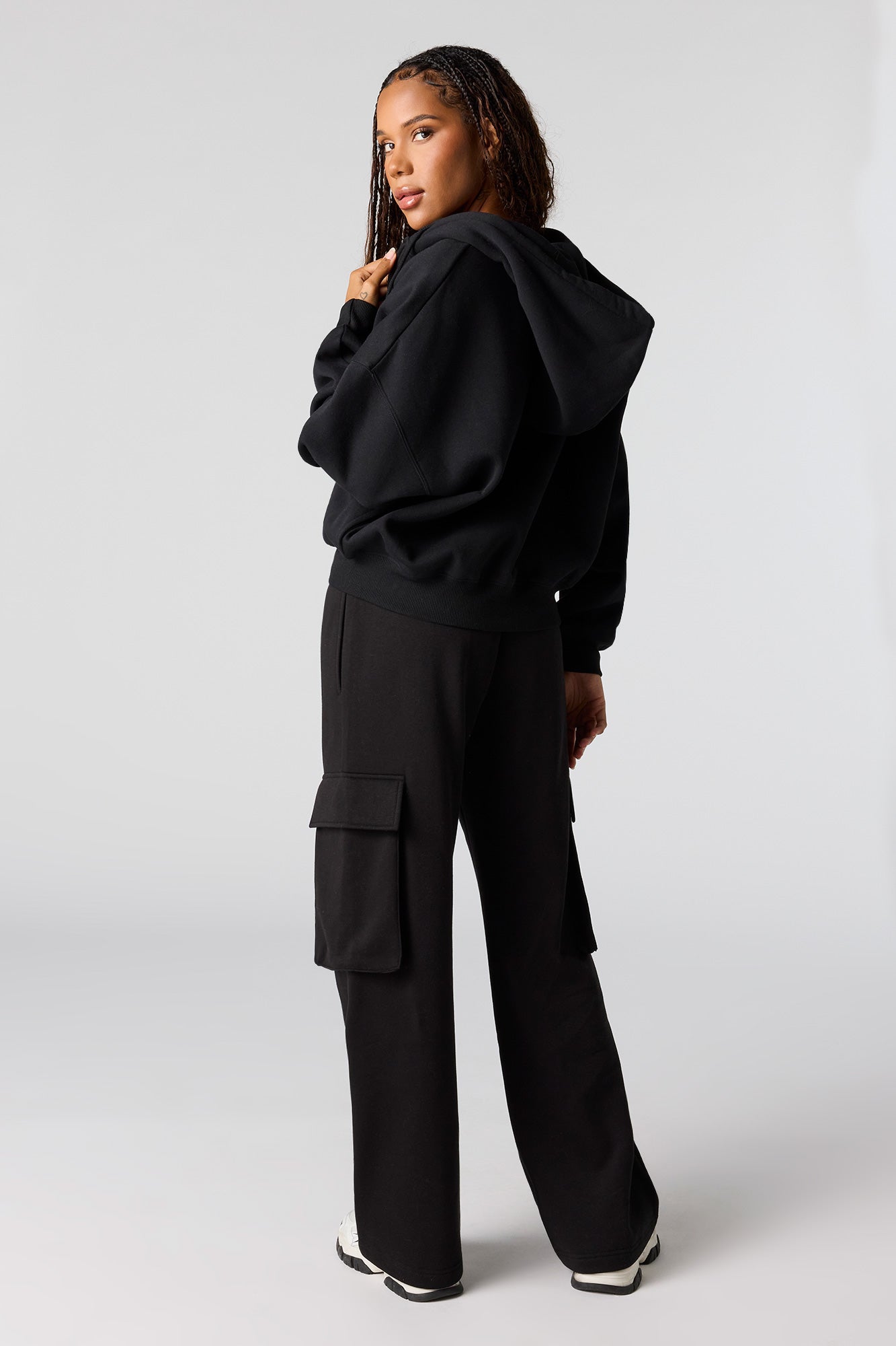 Wide Leg Cargo Fleece Sweatpant