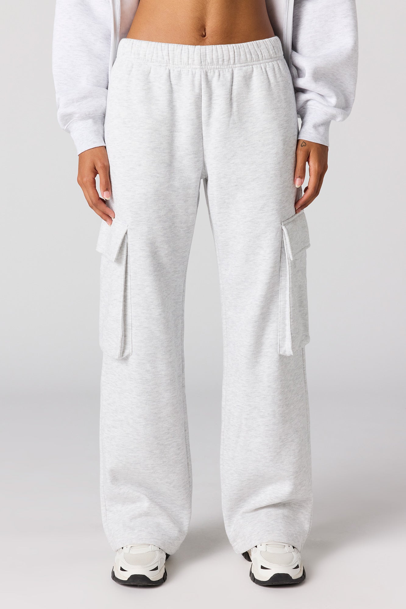 Wide Leg Cargo Fleece Sweatpant