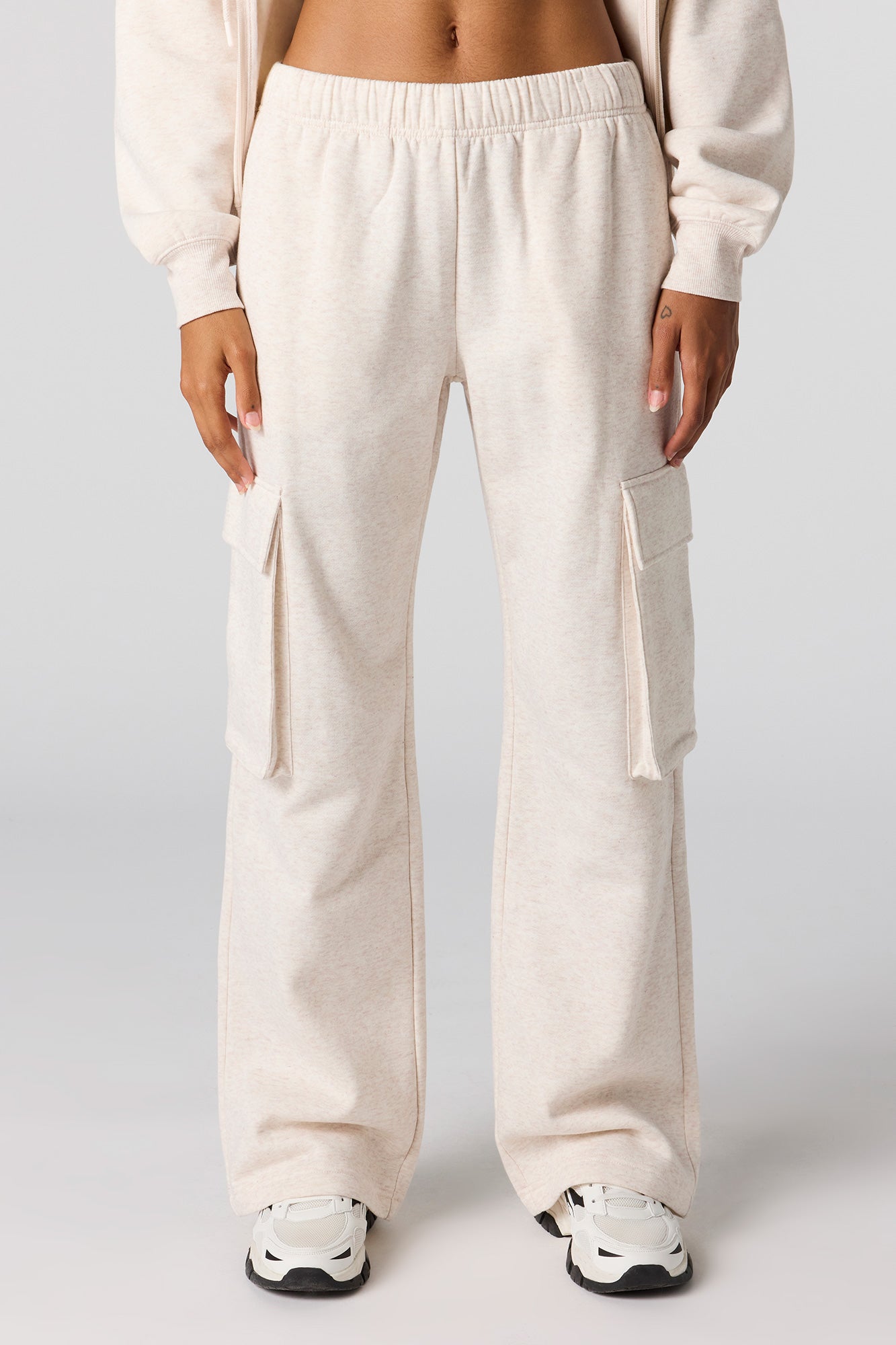 Wide Leg Cargo Fleece Sweatpant