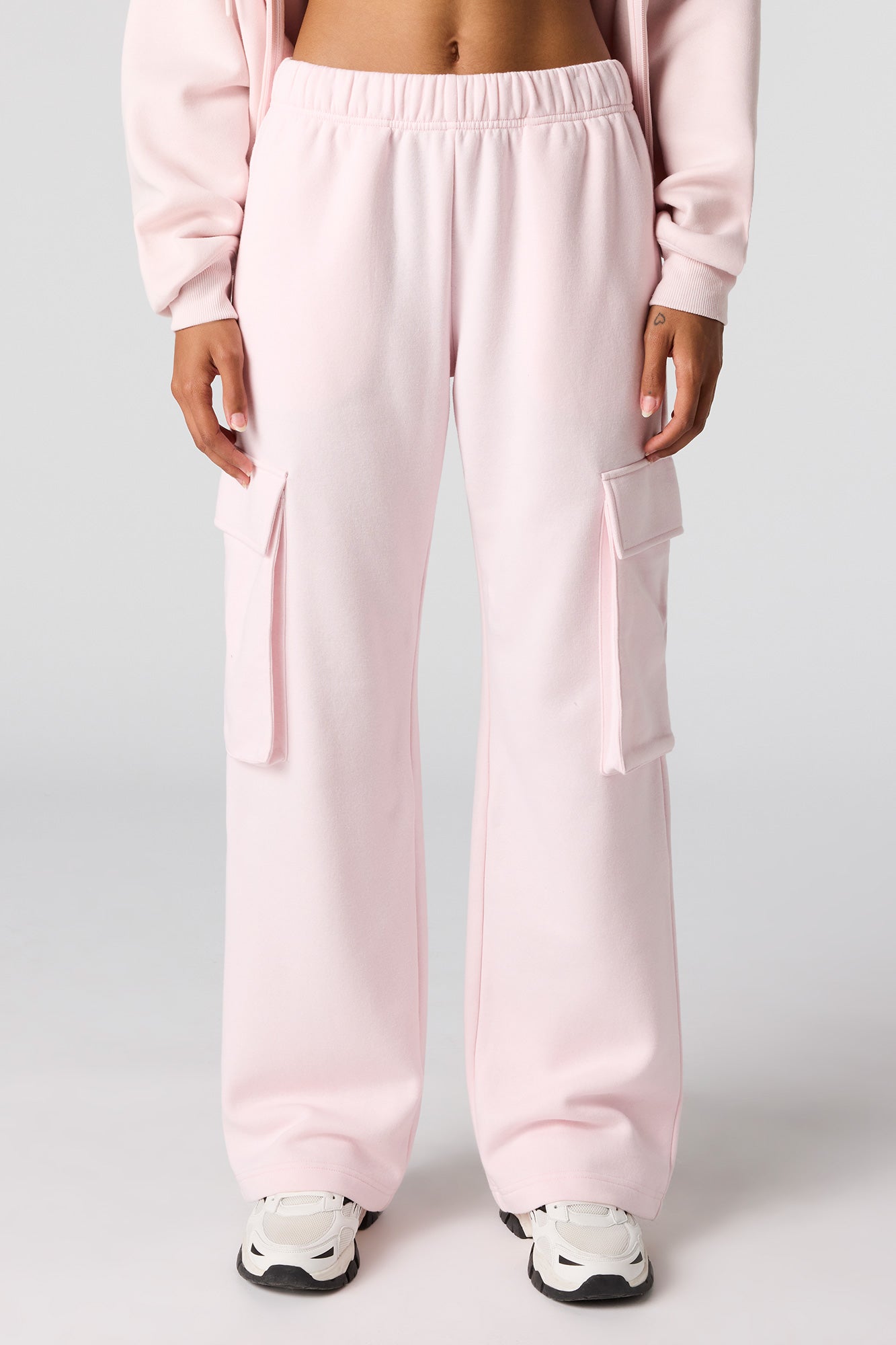 Wide Leg Cargo Fleece Sweatpant