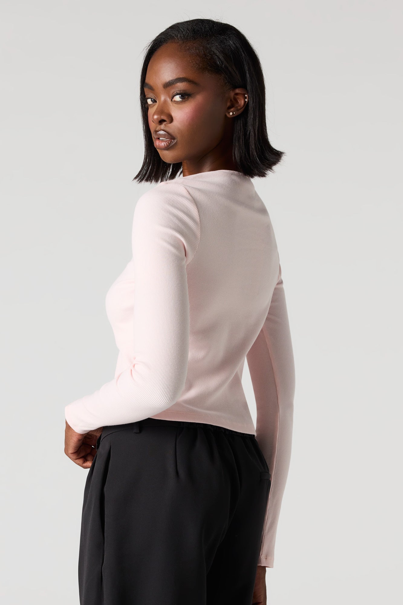 Ribbed Metal Button Long Sleeve Top