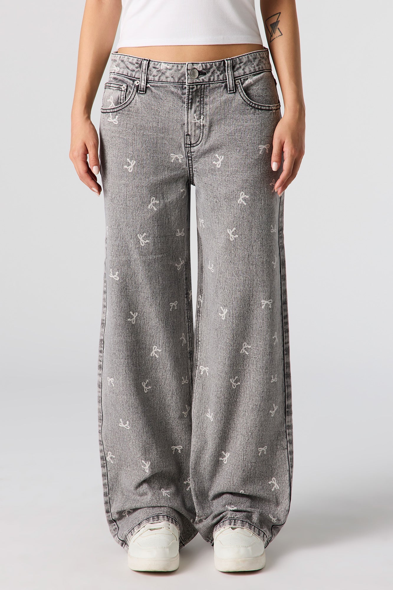 Low Rise Bow Print Baggy Jean