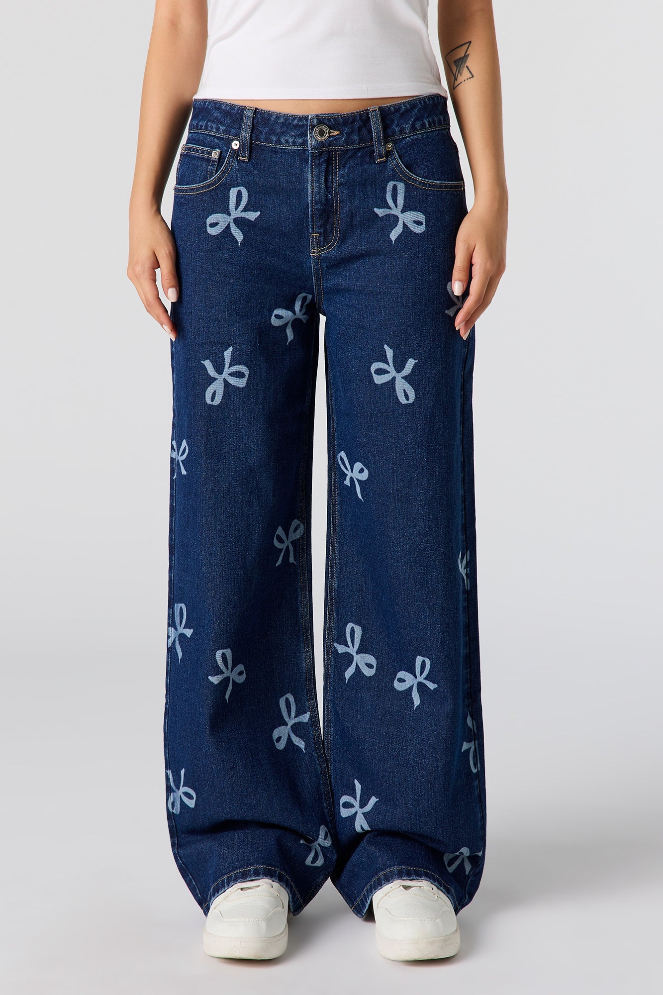 Low Rise Bow Print Baggy Jean