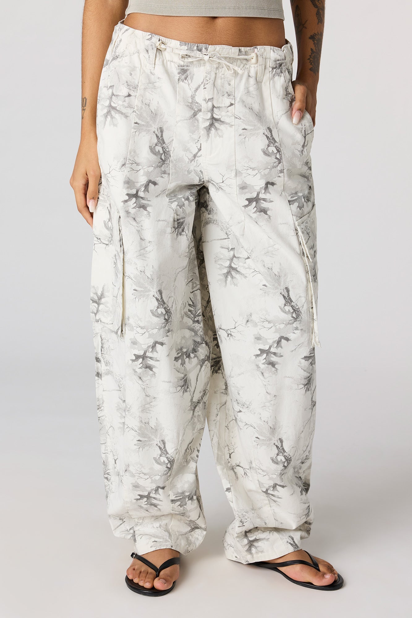Low Rise Barrel Cargo Pant