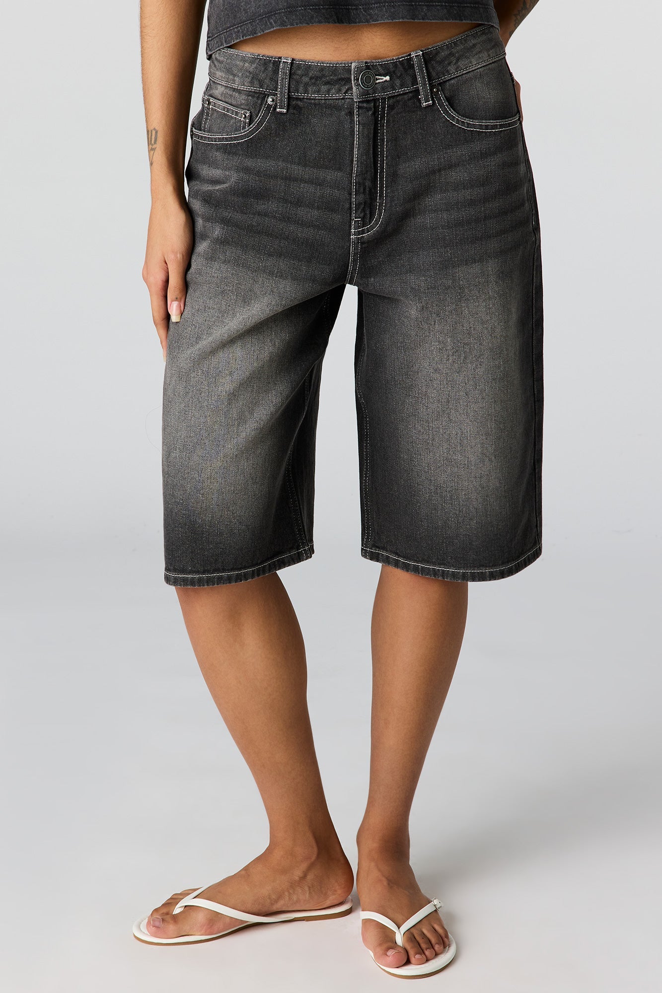 Low Rise Black Jort 13"