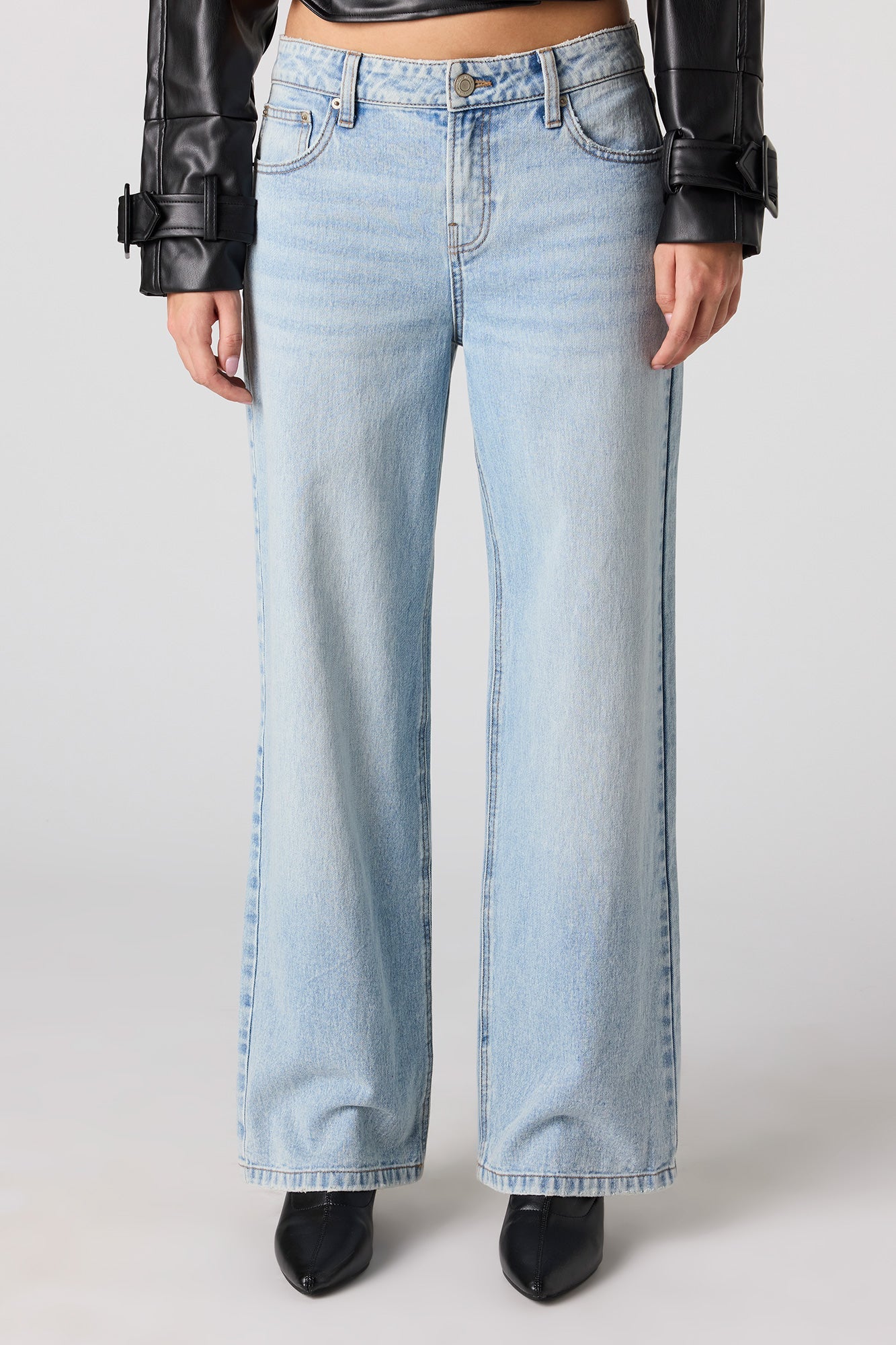 Low Rise Baggy Light Jean