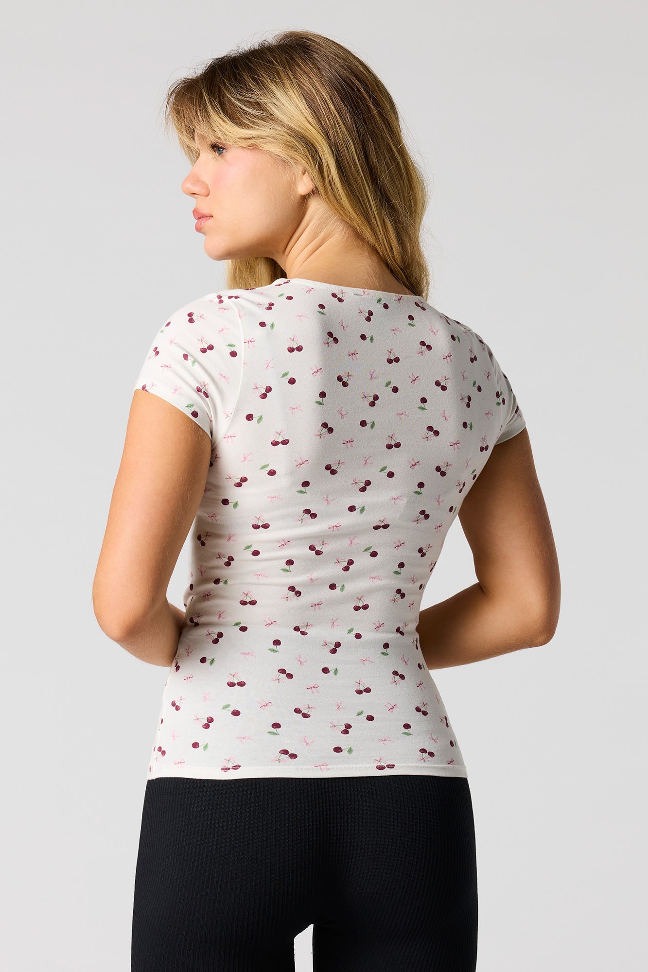 Soft Contour Scoop Neck T-Shirt