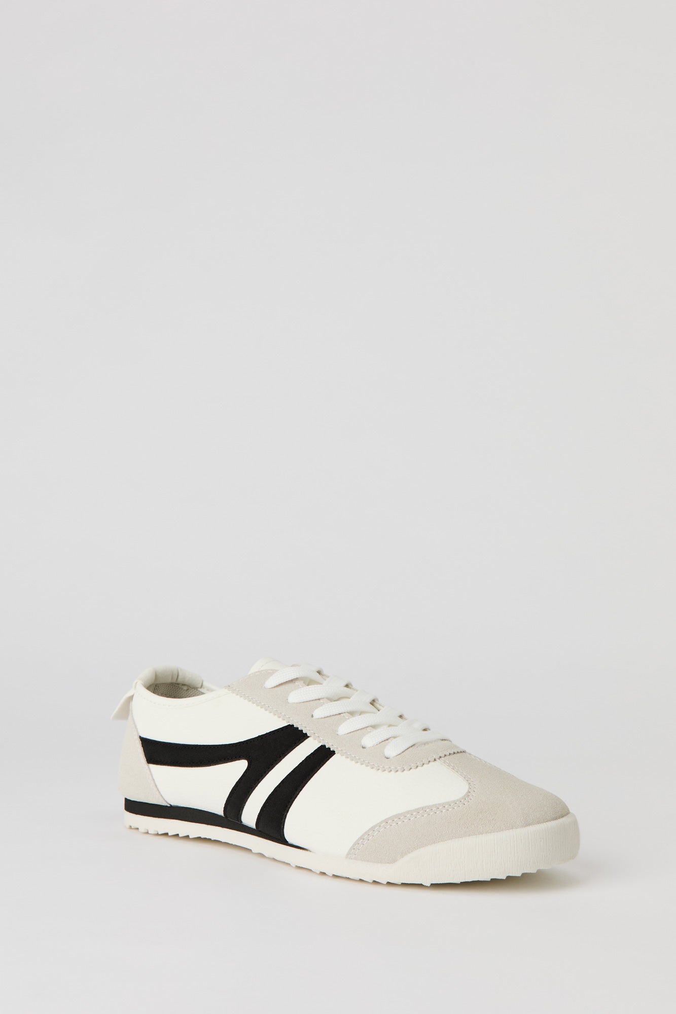 Retro Sneaker