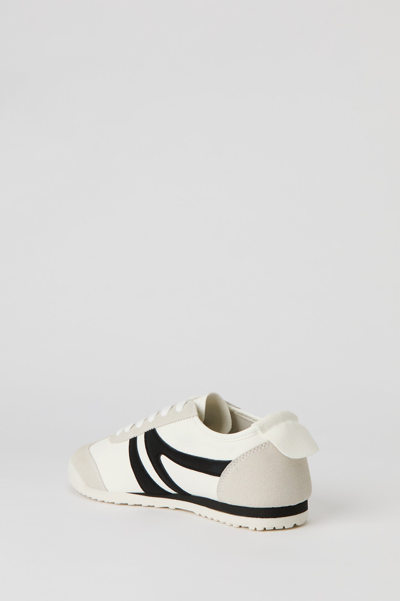 Retro Sneaker