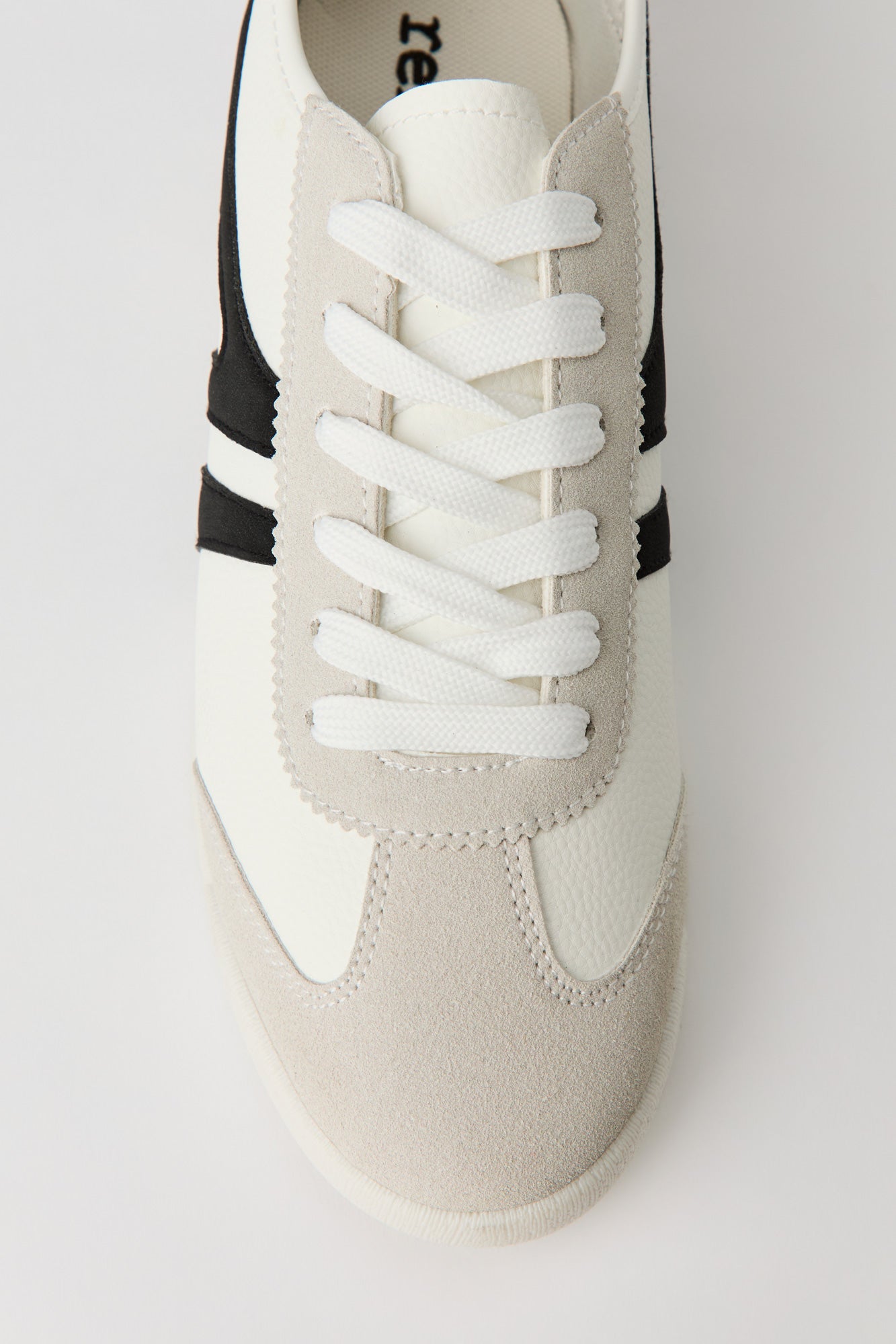 Retro Sneaker