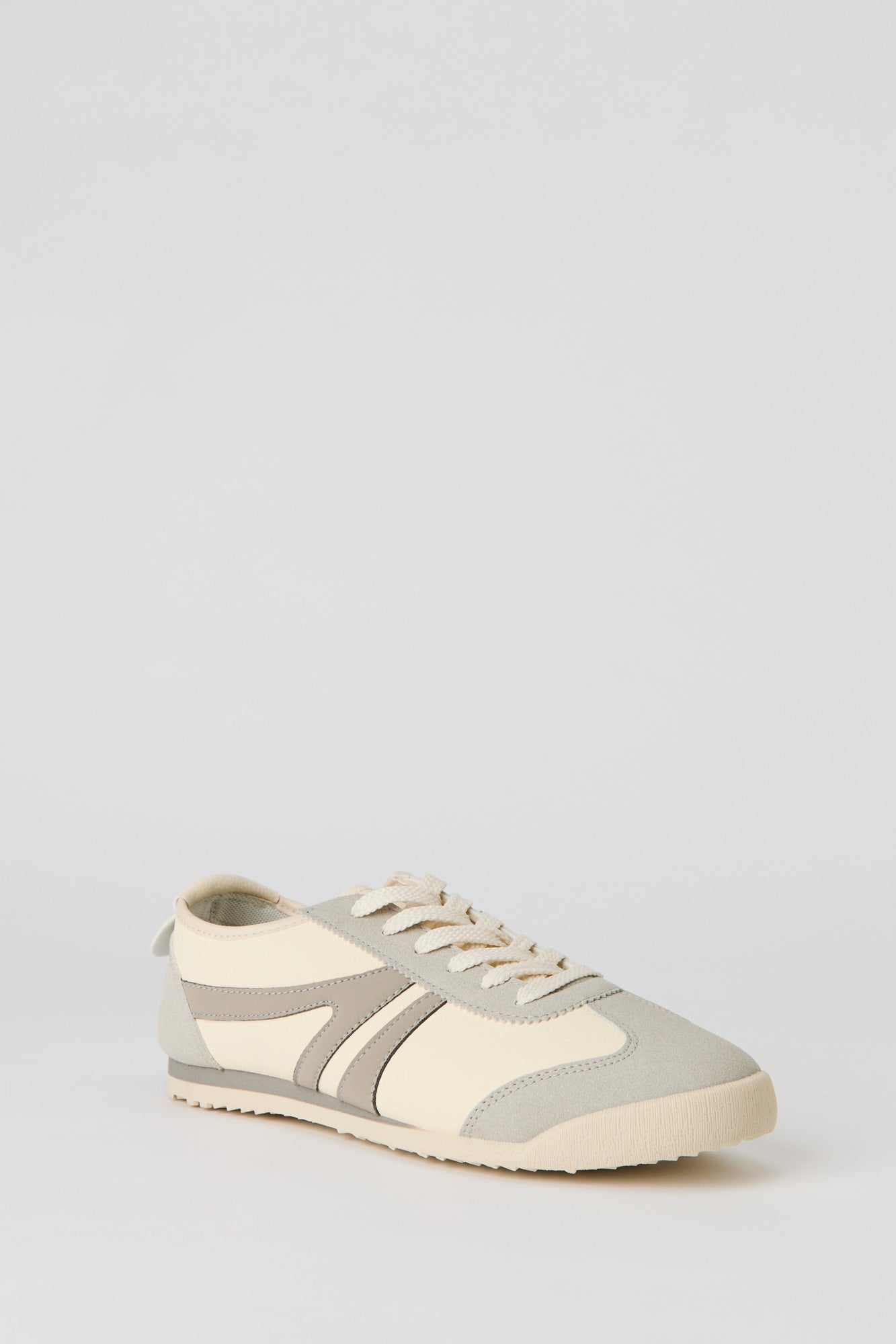 Retro Sneaker