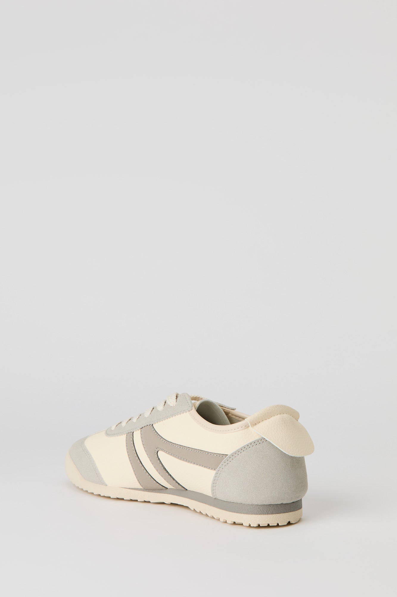 Retro Sneaker