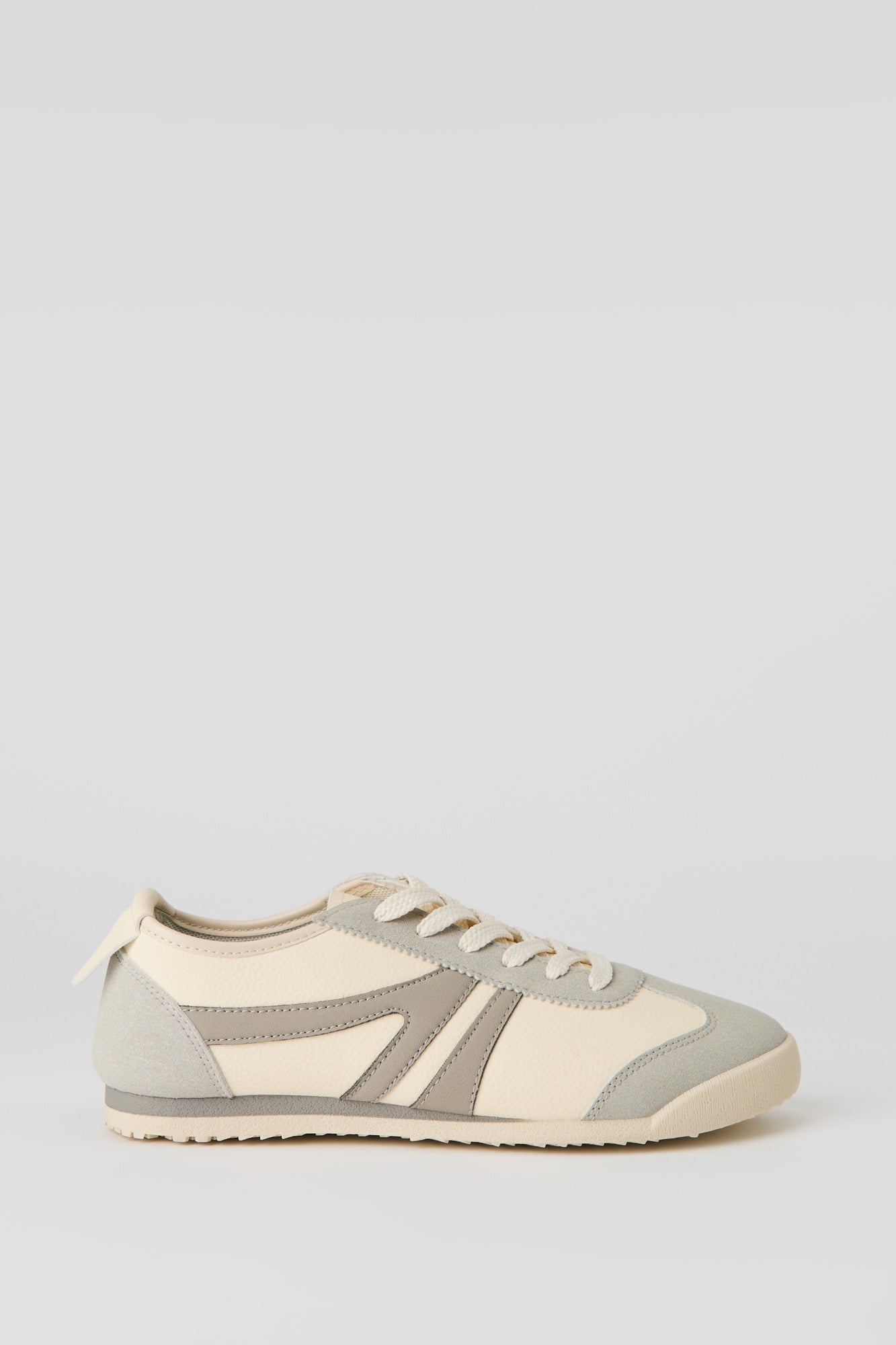Retro Sneaker