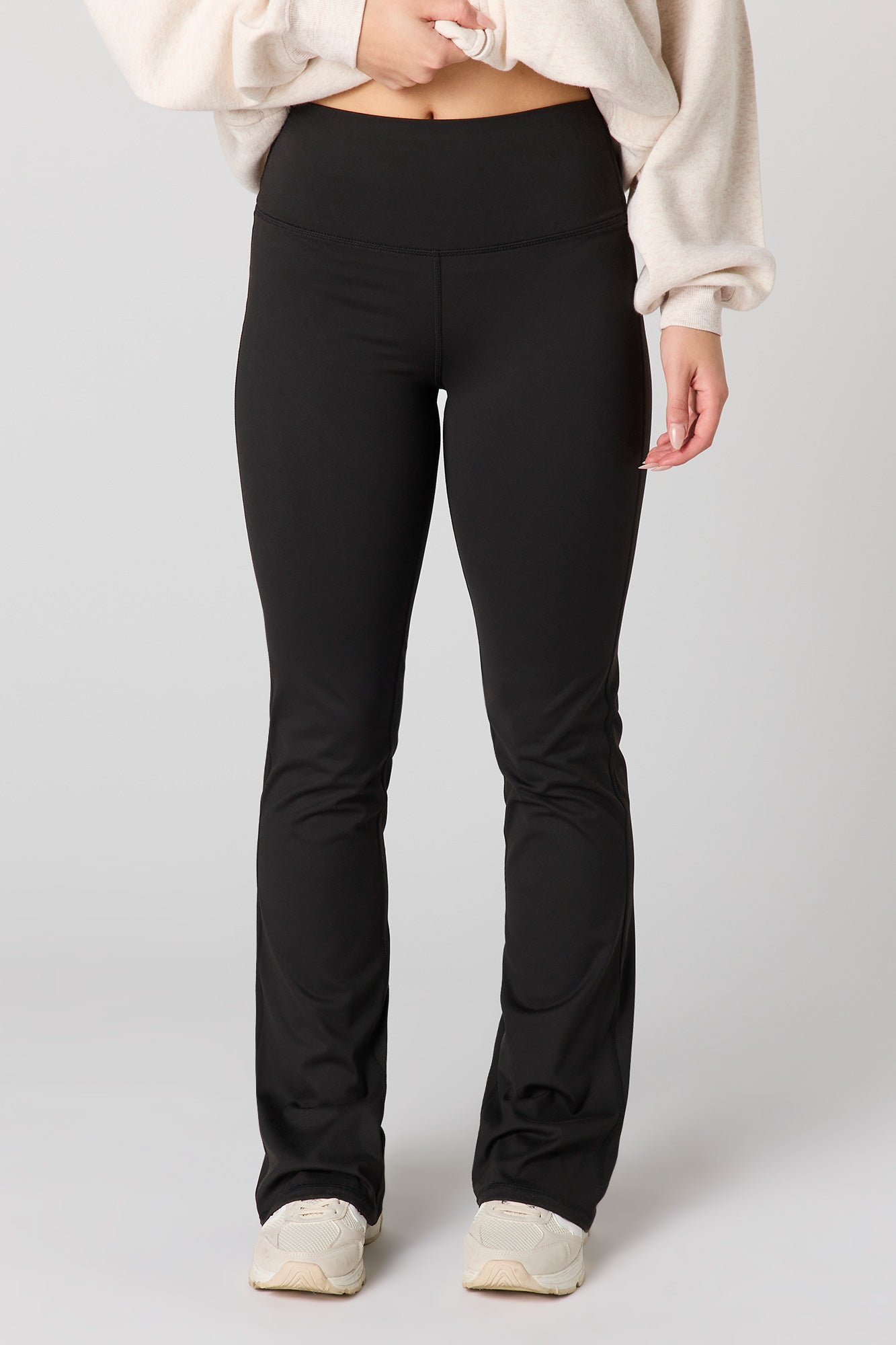 U/A Flare Pant with Back Pocket