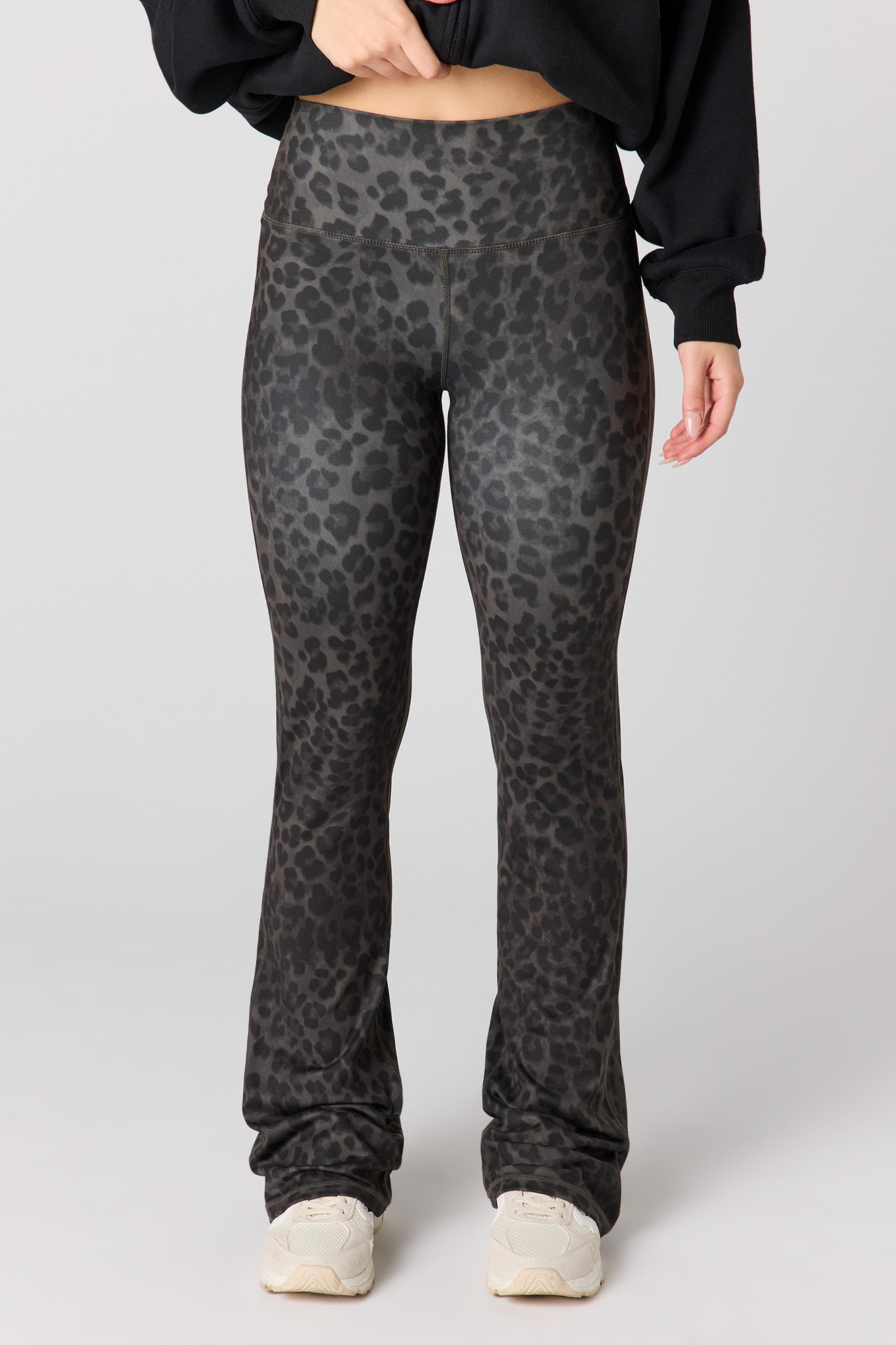 U/A Flare Pant with Back Pocket