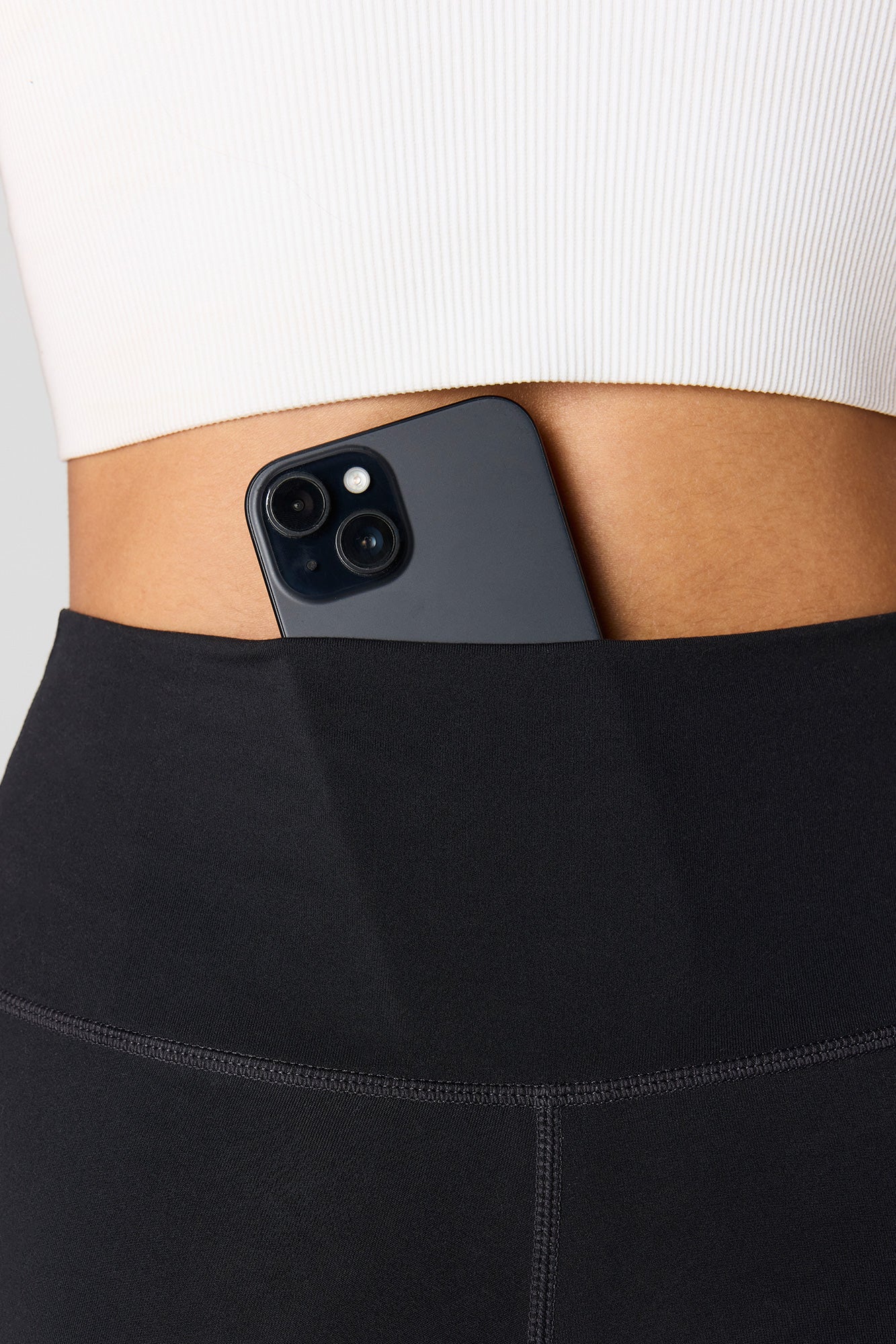 U/A Back Pocket Legging