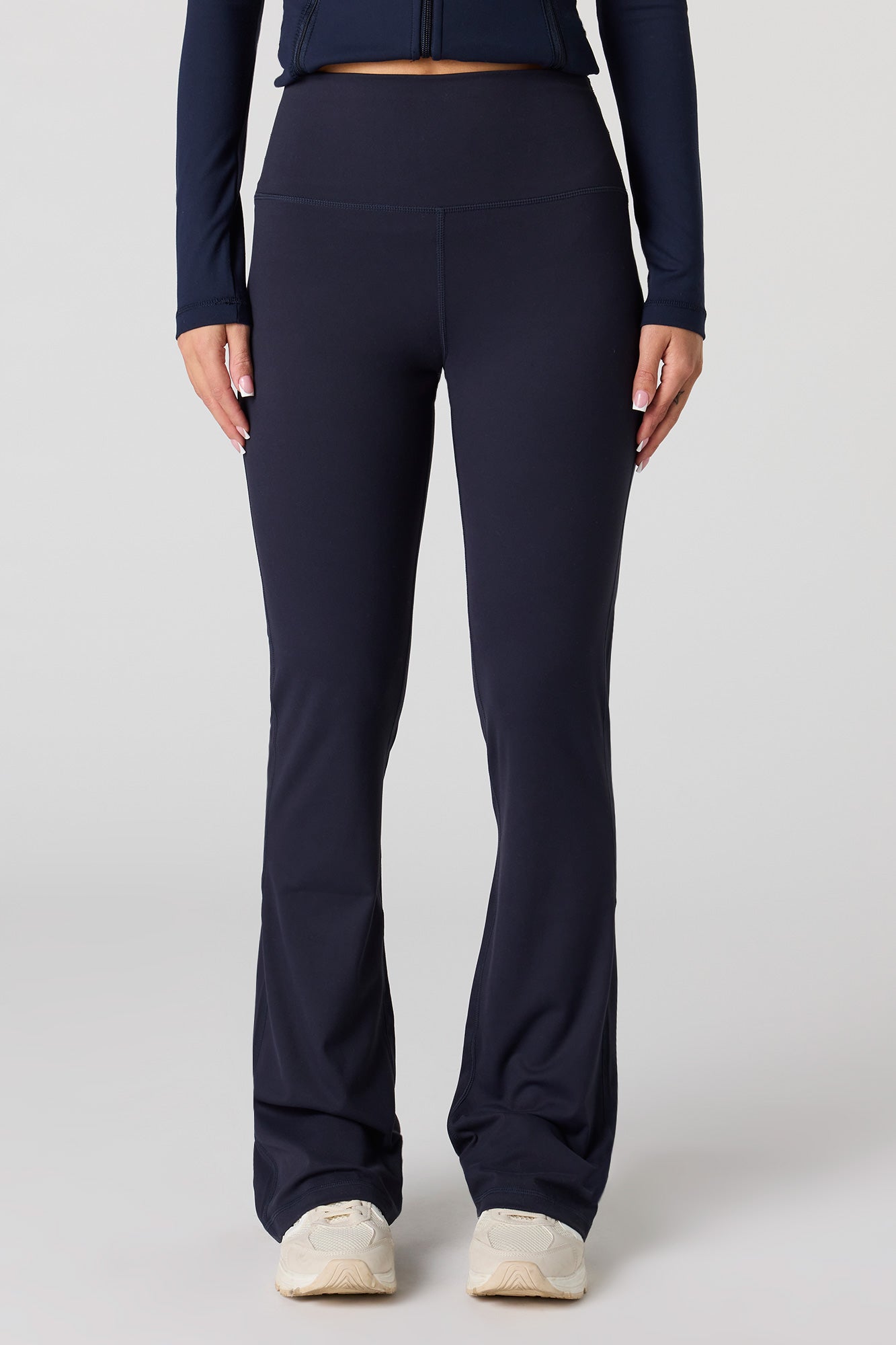 U/A Back Pocket Flare Legging