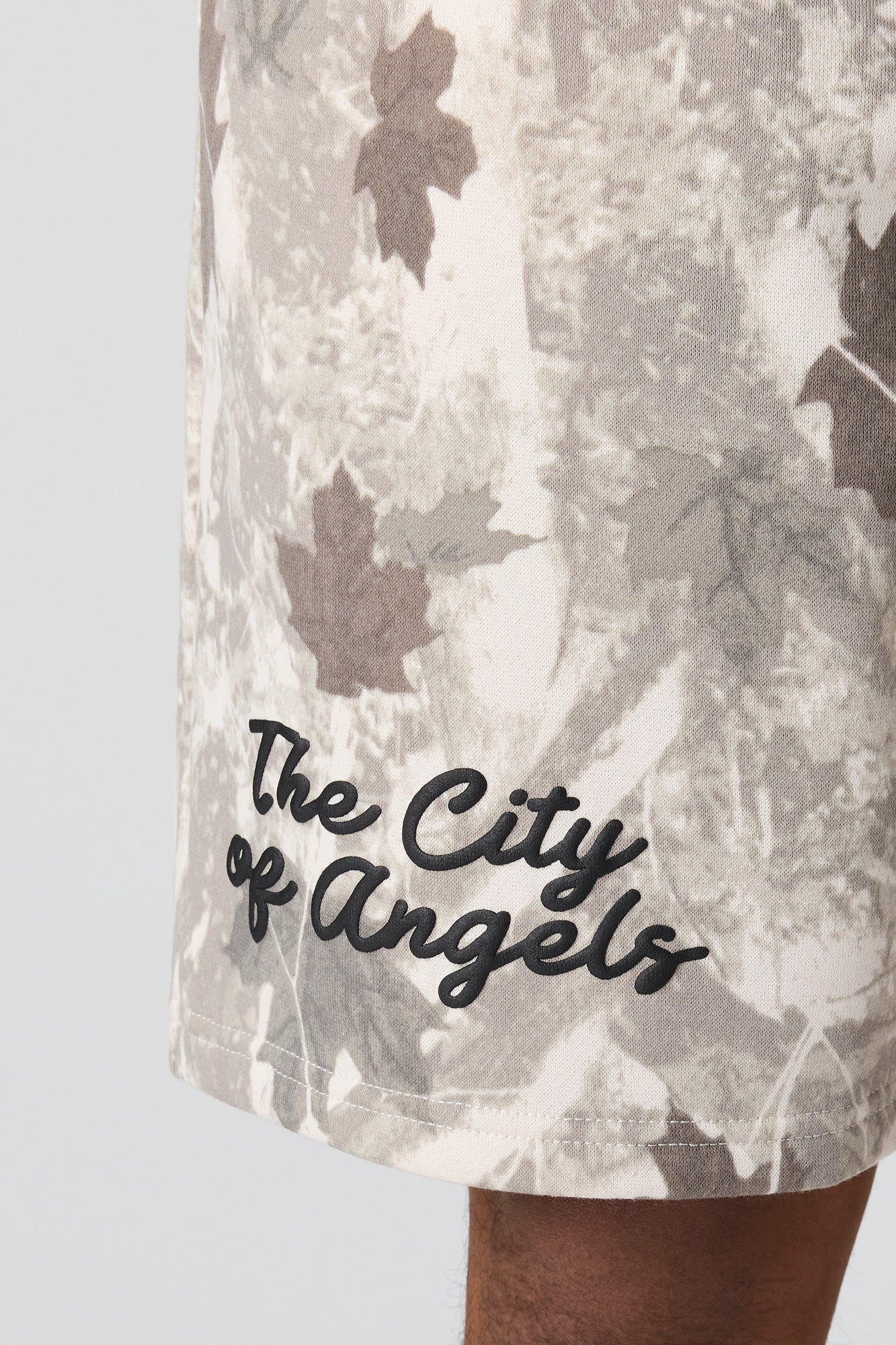 Graphic Fleece Short 8.5"