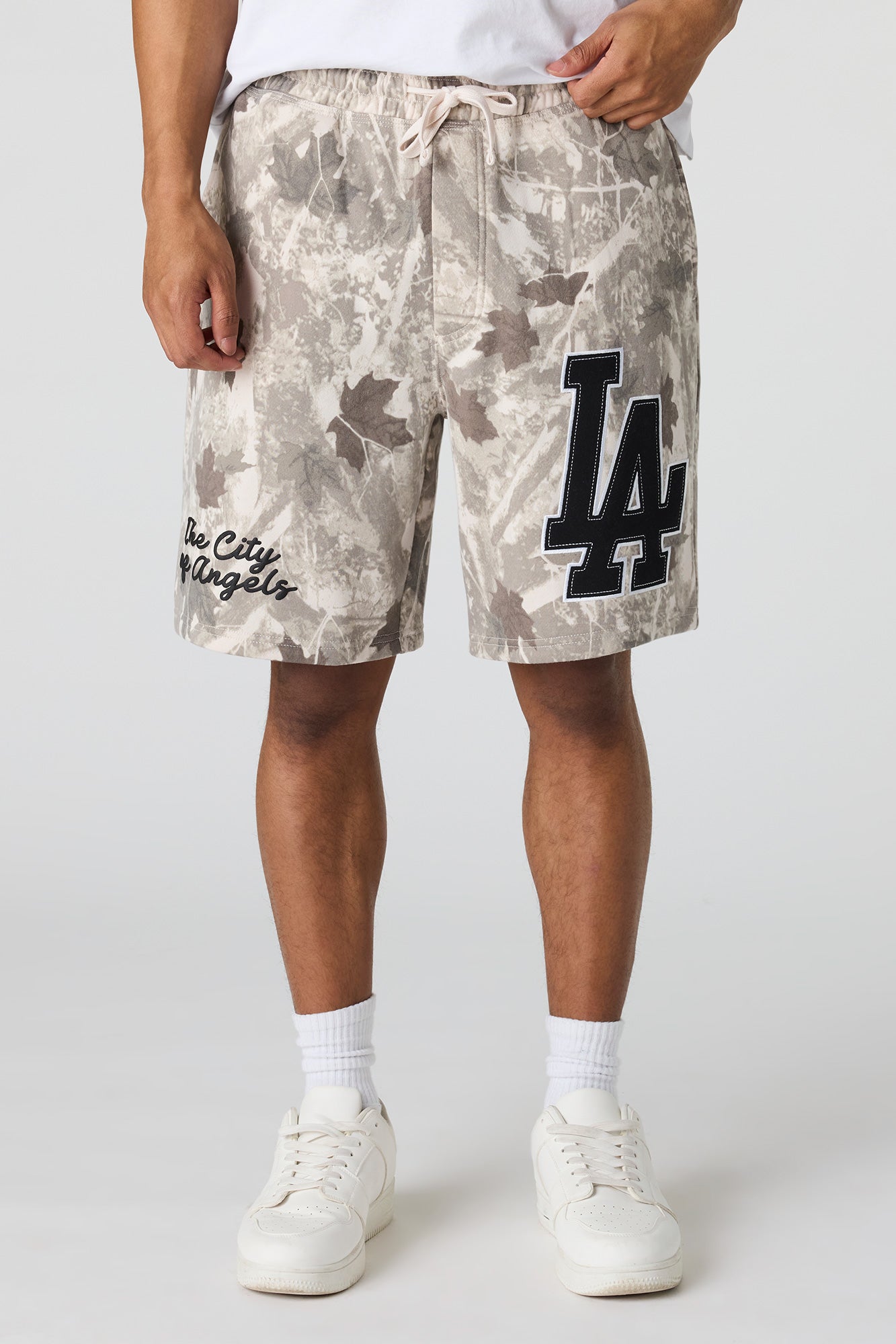Graphic Fleece Short 8.5"