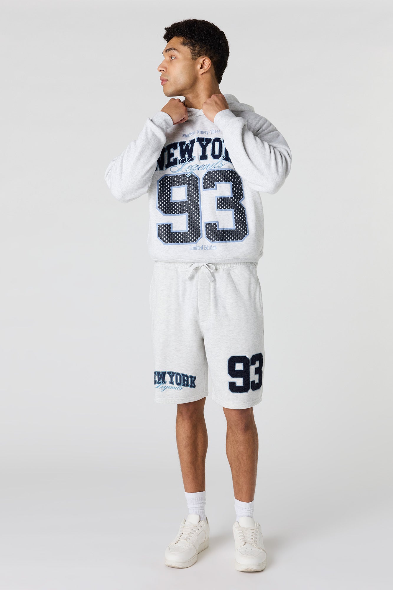 Graphic Fleece Short 8.5"