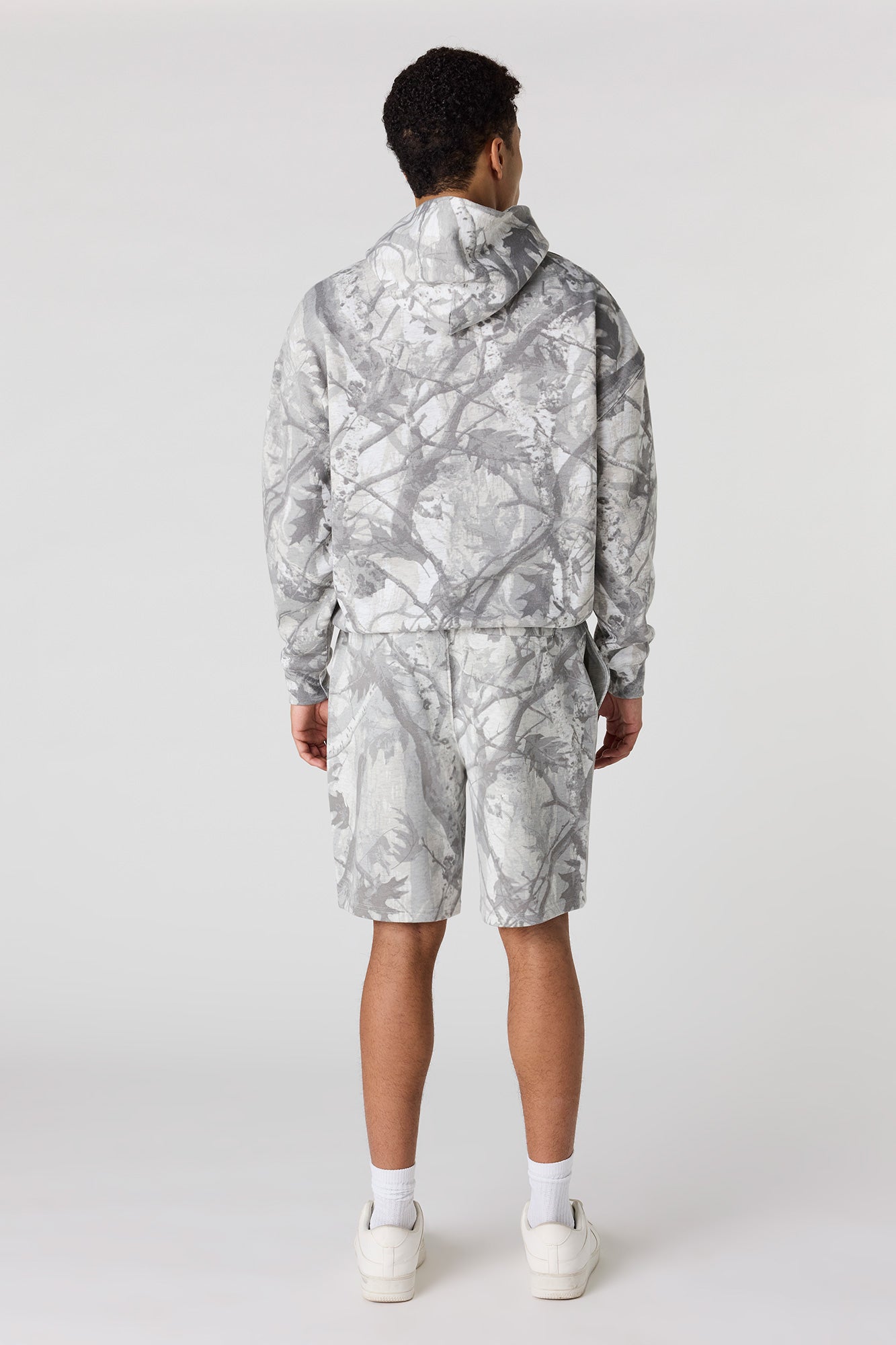 Graphic Fleece Short 8.5"