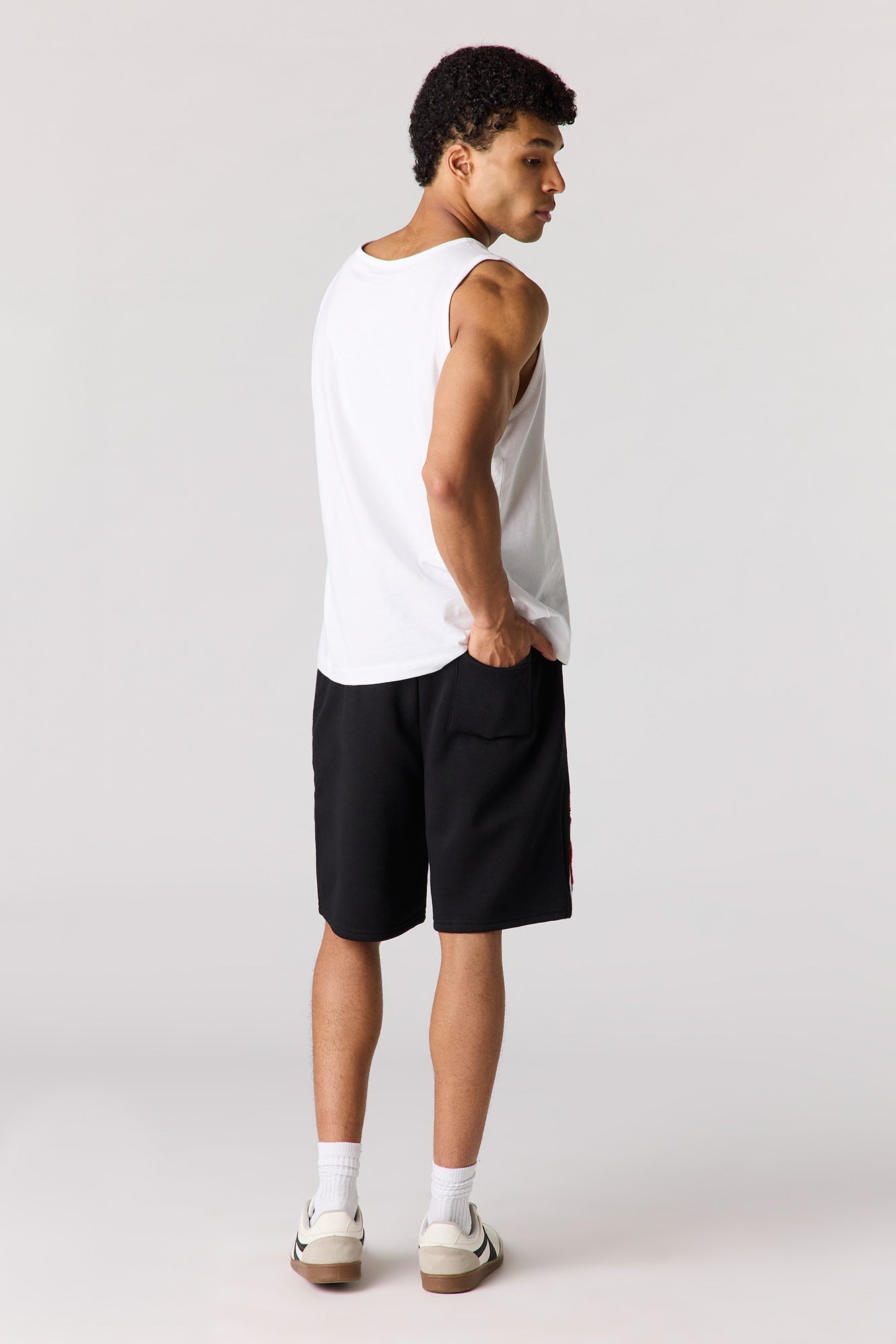 Graphic Fleece Short 8.5"