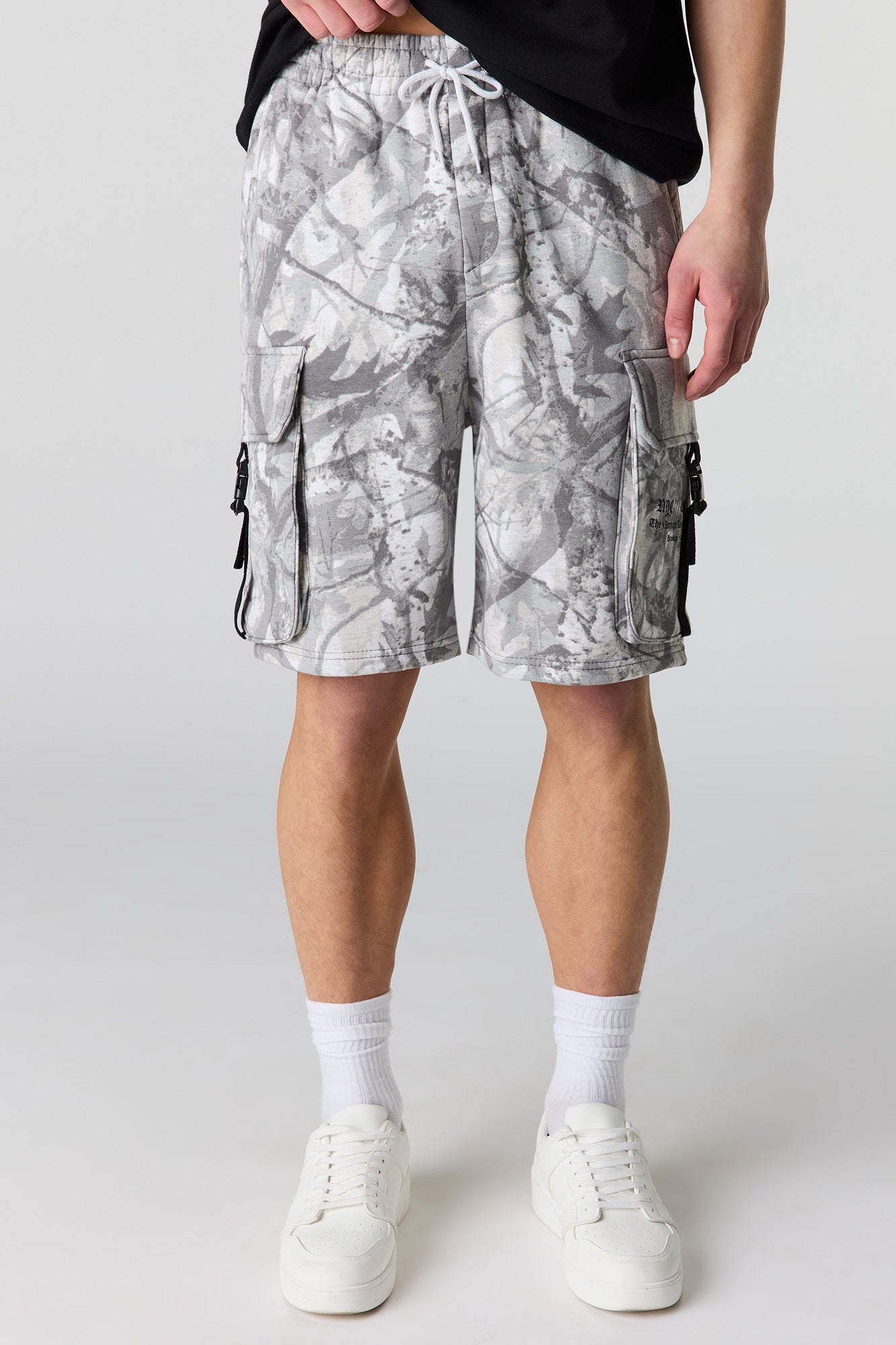 Graphic Fleece Cargo Short 8.5"