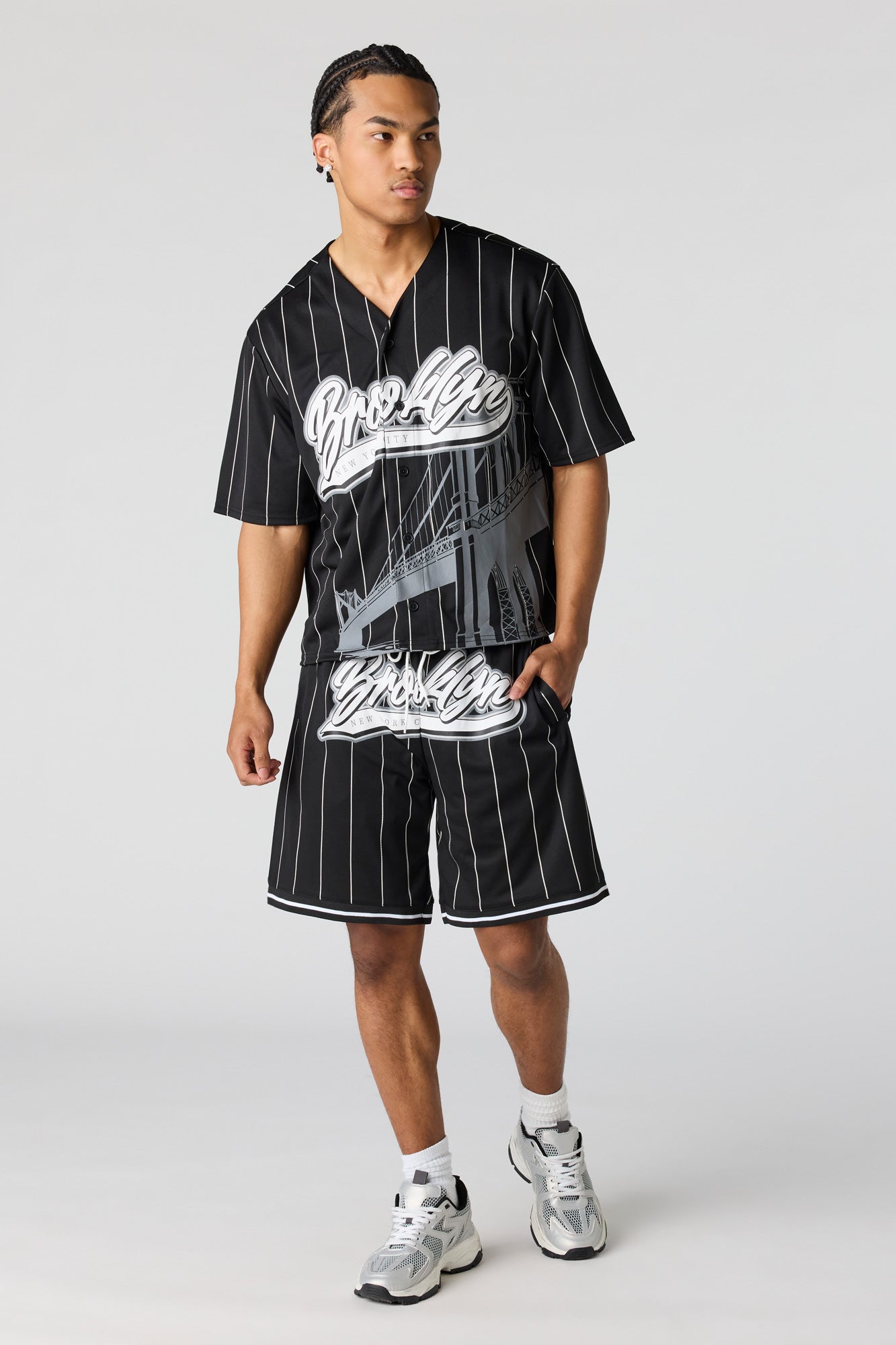 Graphic Mesh Short