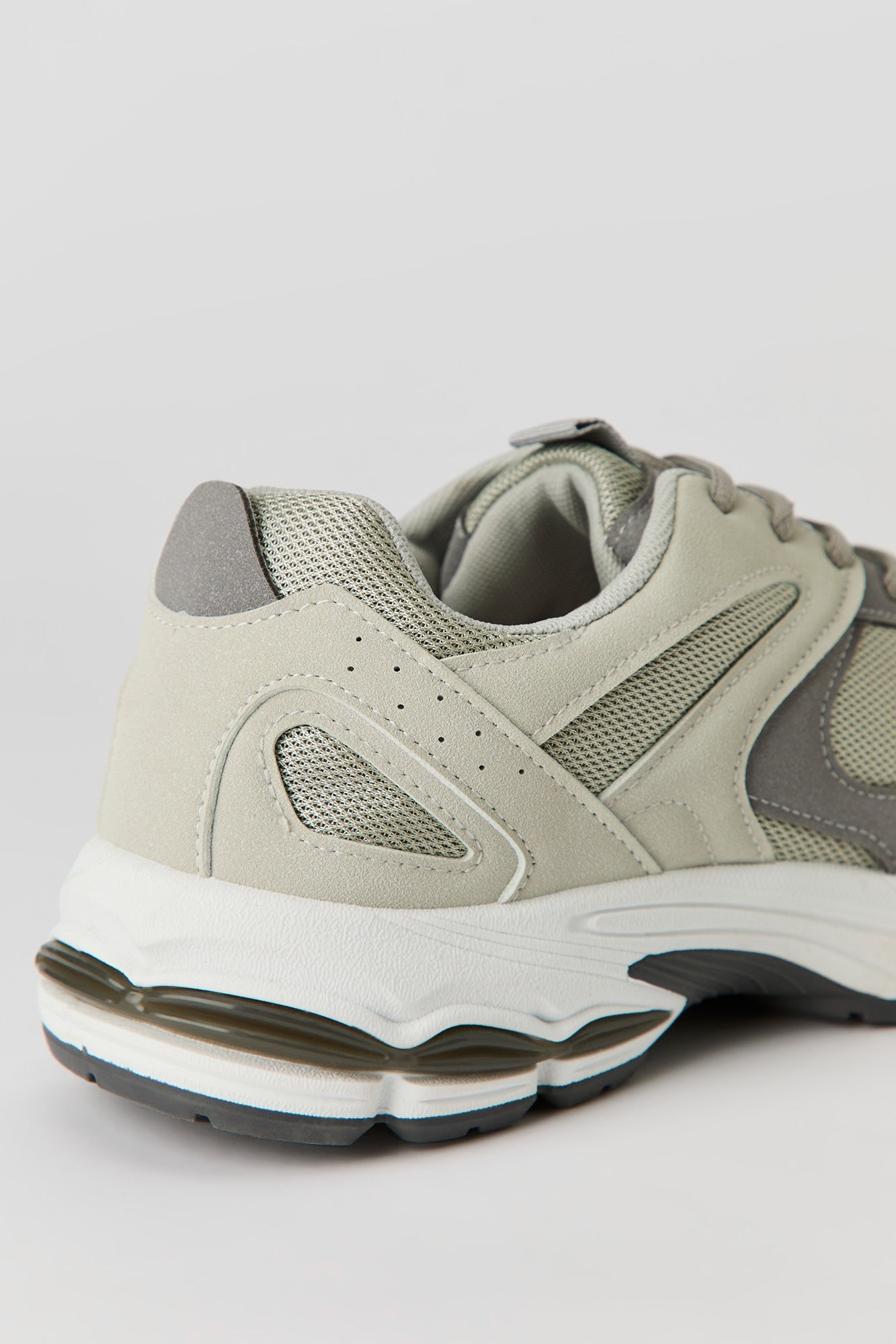 Chunky Mesh Sneaker