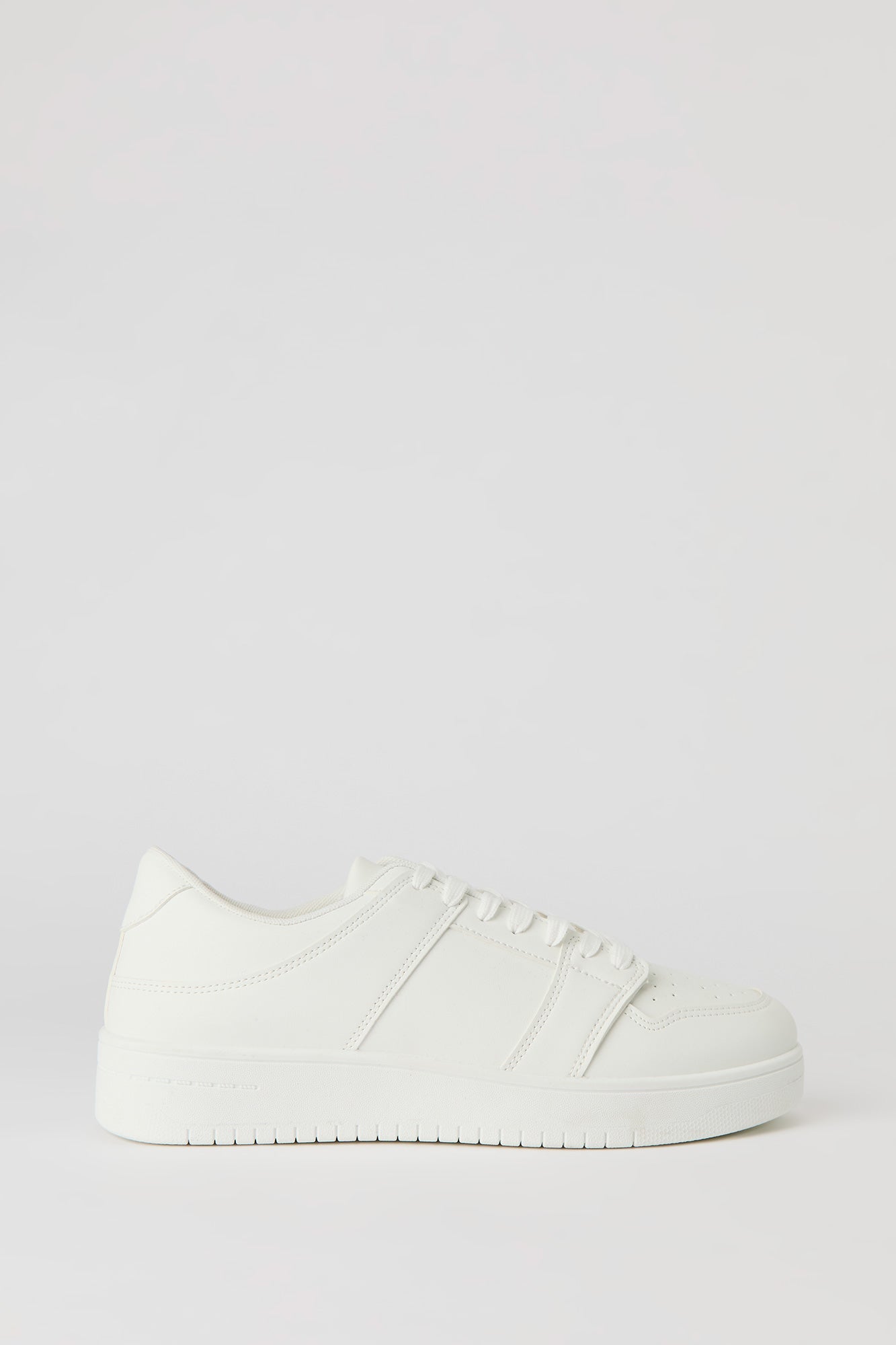 Low Top Sneaker