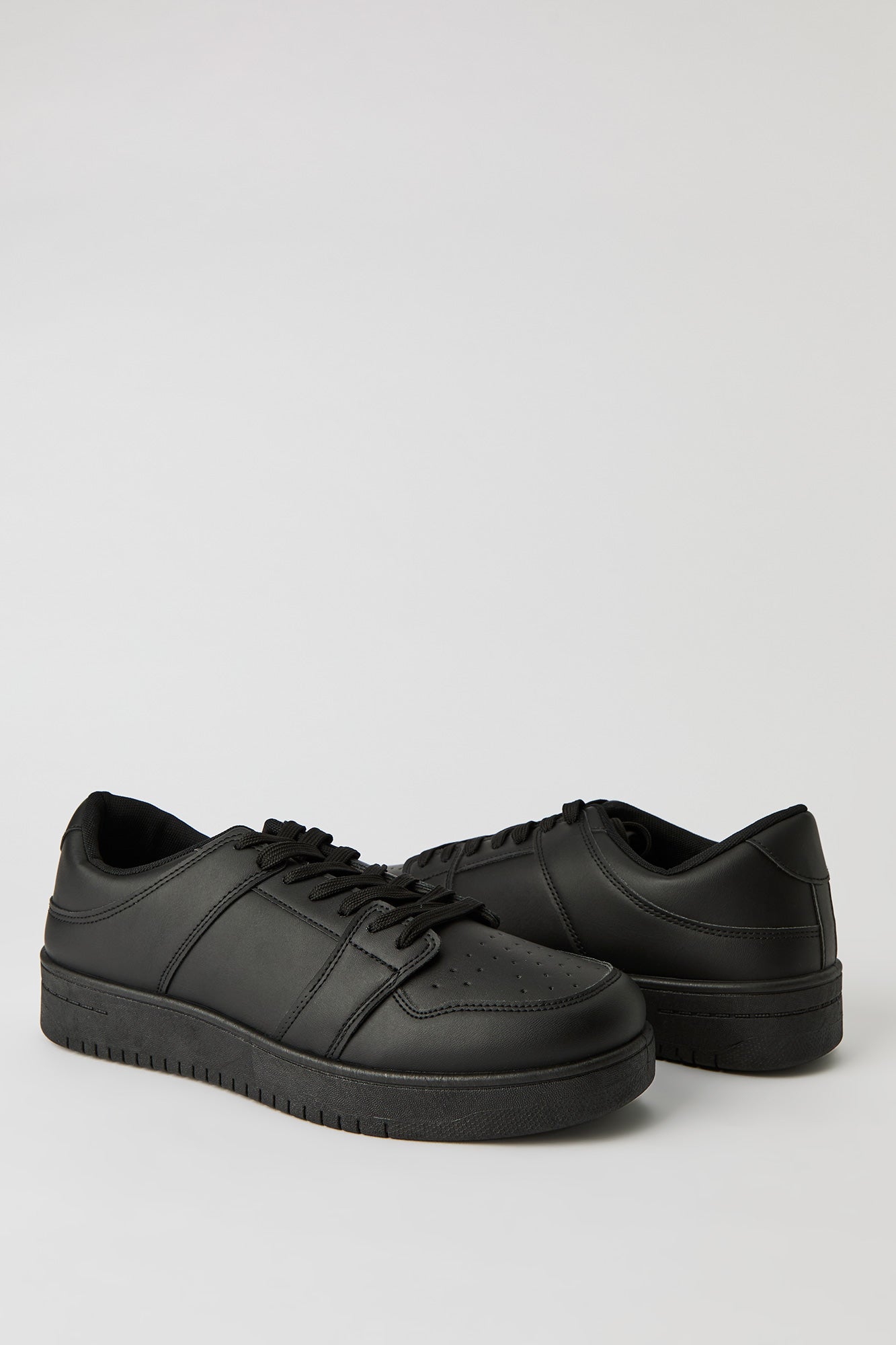 Low Top Sneaker