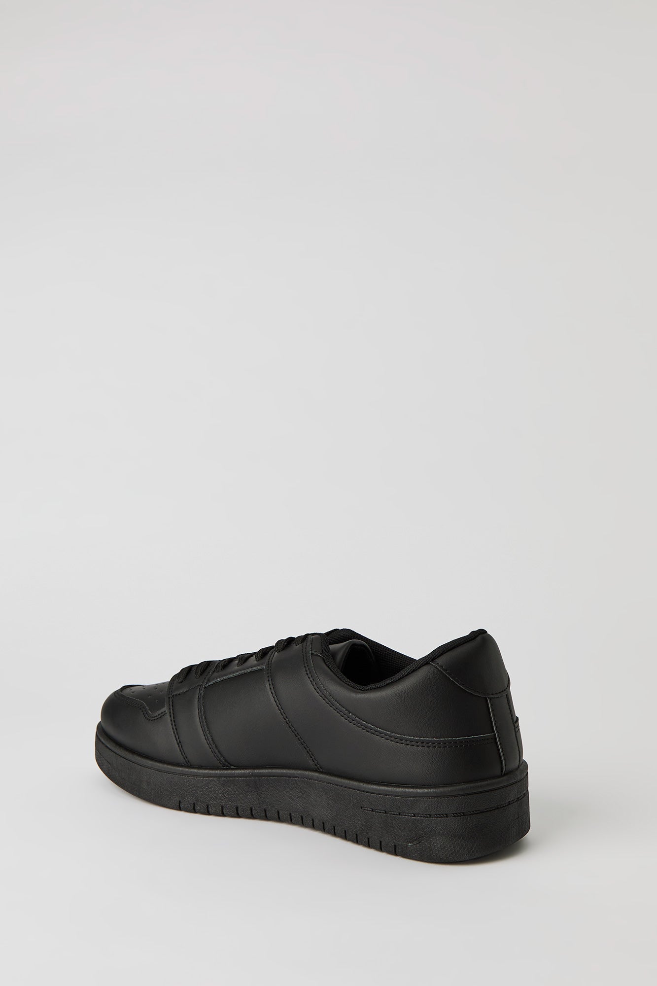 Low Top Sneaker