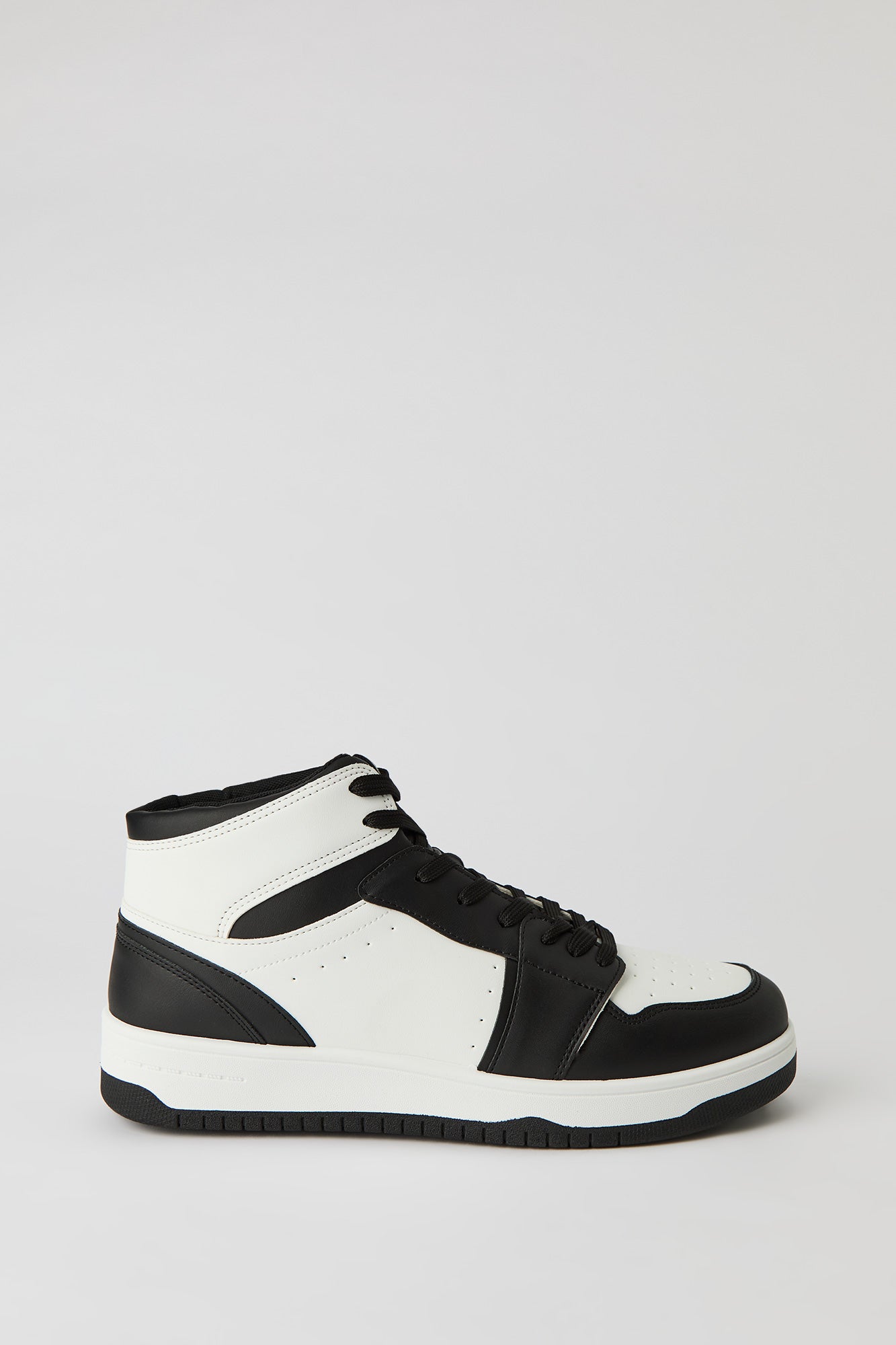 High Top Sneaker