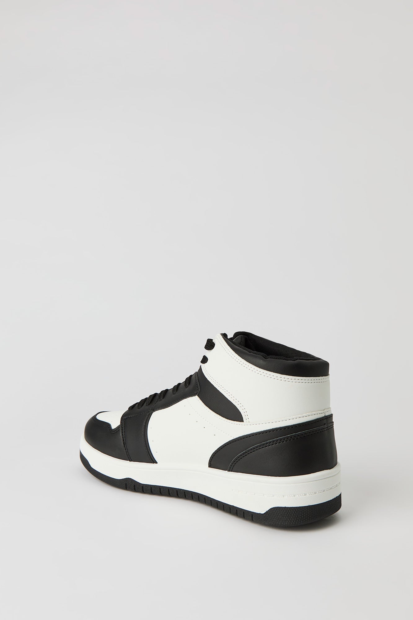 High Top Sneaker