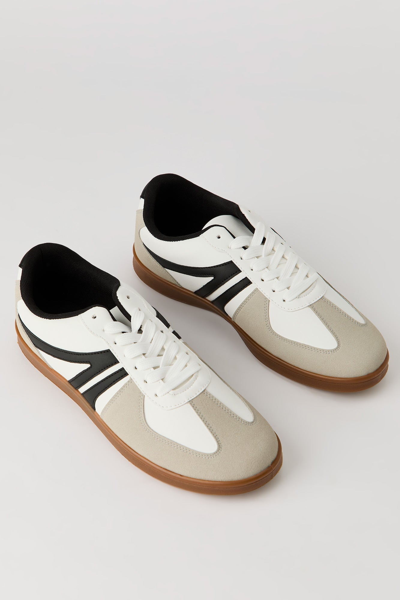 Retro Sneaker