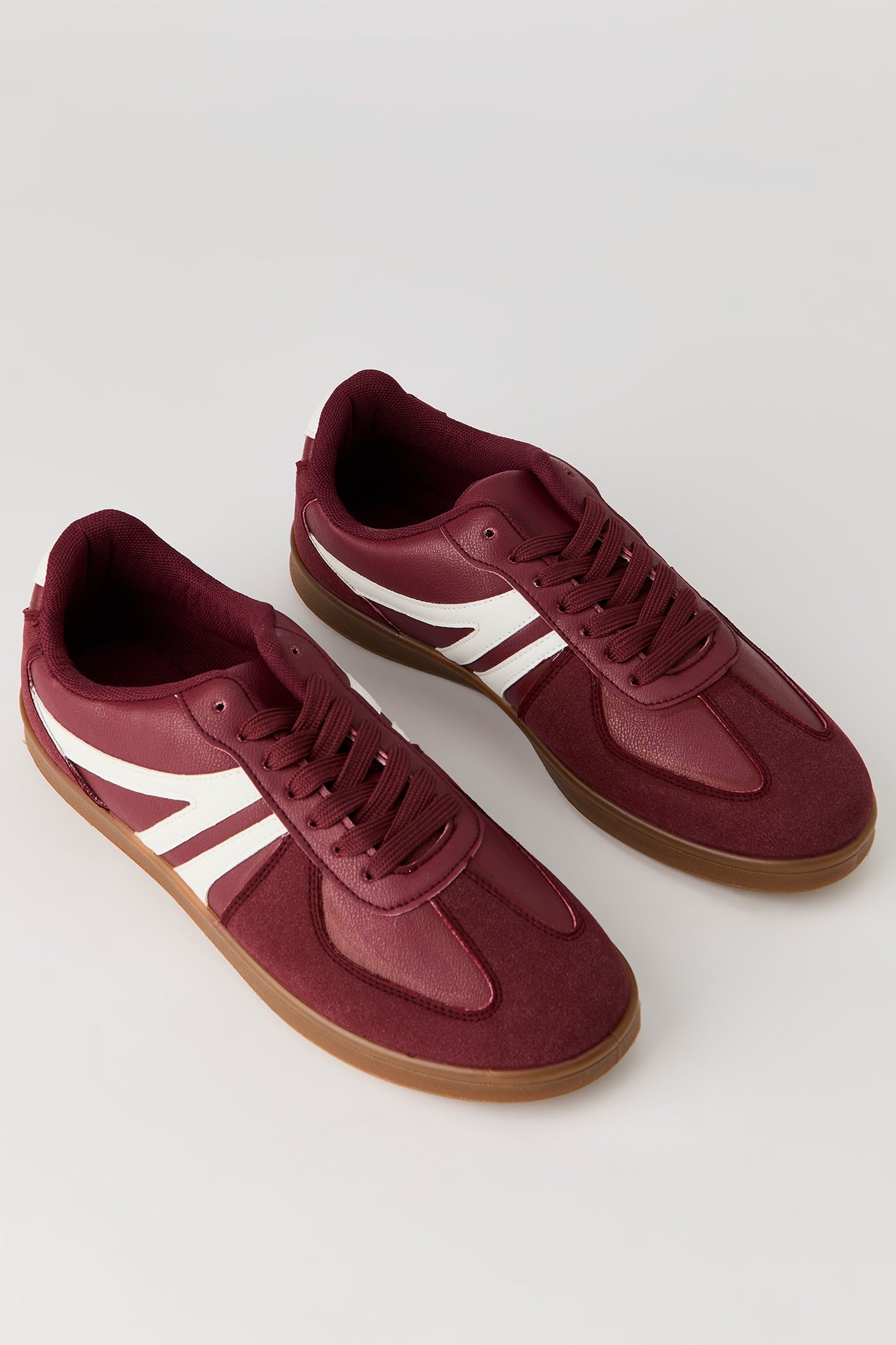 Retro Sneaker