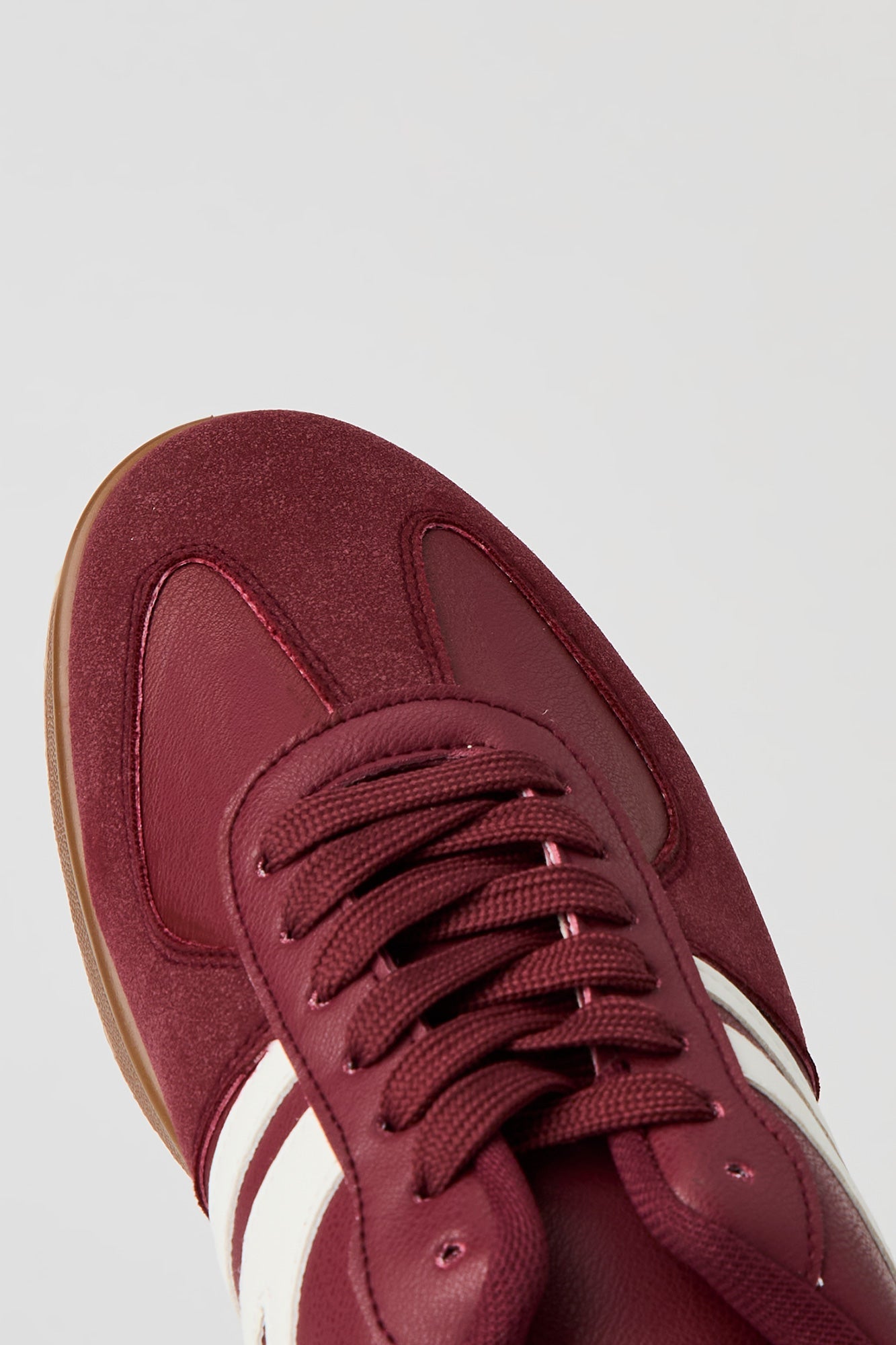 Retro Sneaker