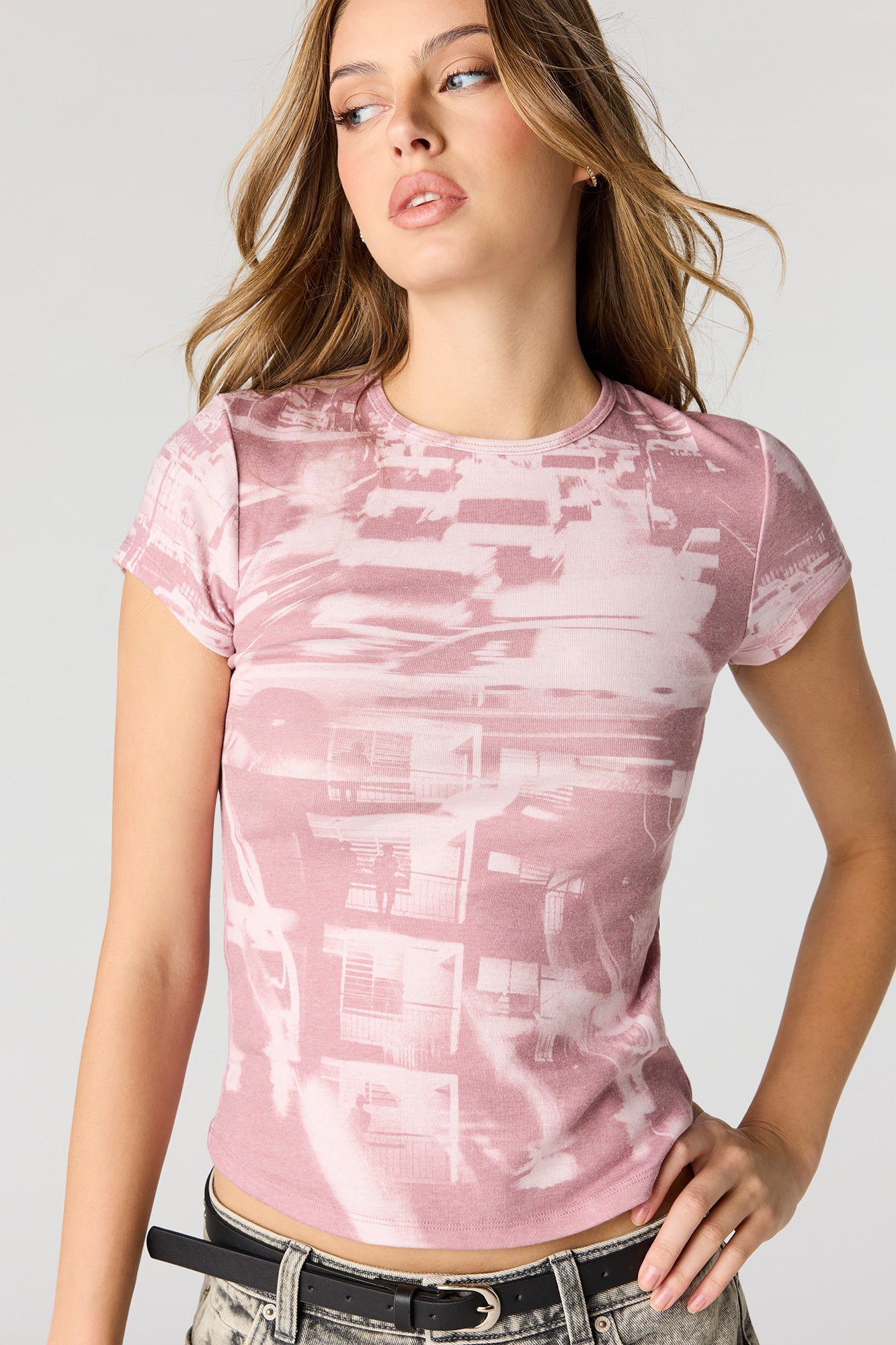 Graphic Ribbed Fitted T-Shirt