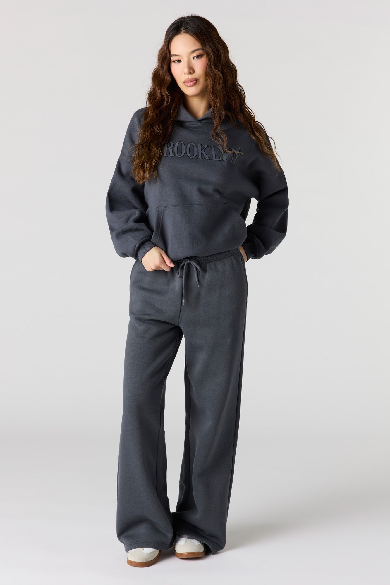 Luxe Fleece Graphic Wide Leg Sweatpant
