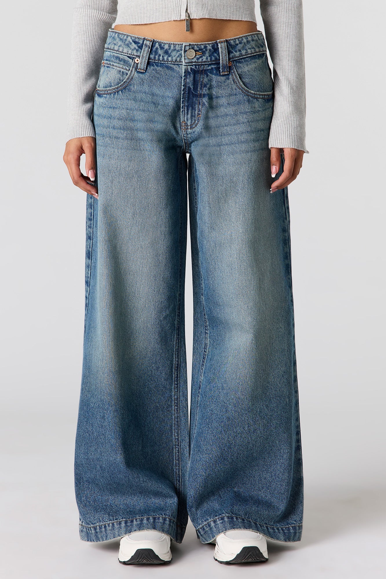 Low Rise Ultra Baggy Jean