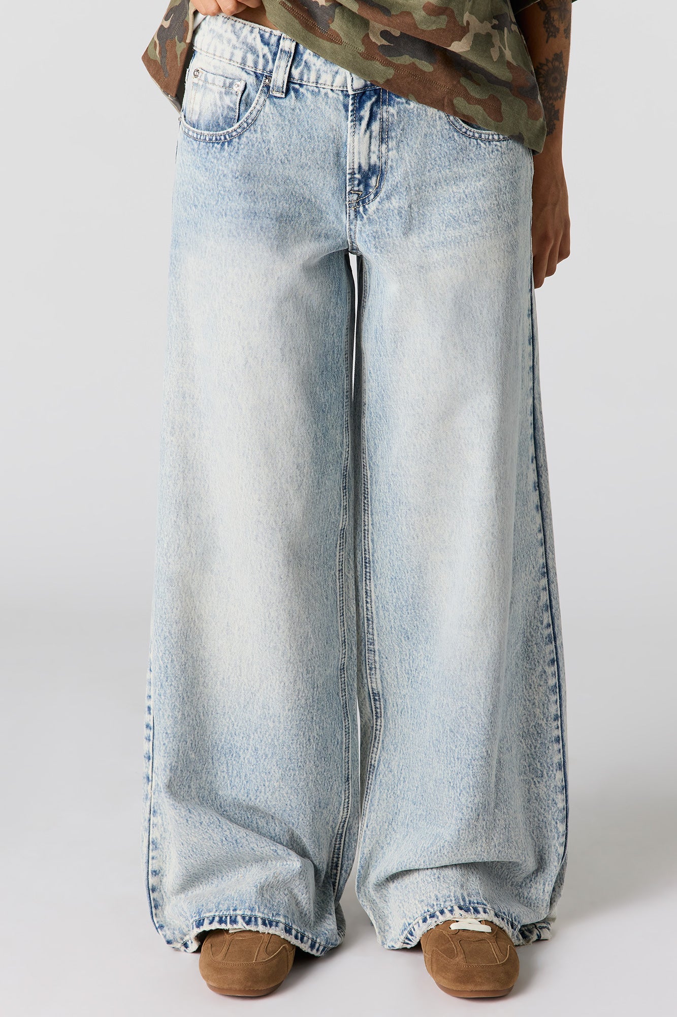 Low Rise Embossed Superwide Leg Jean